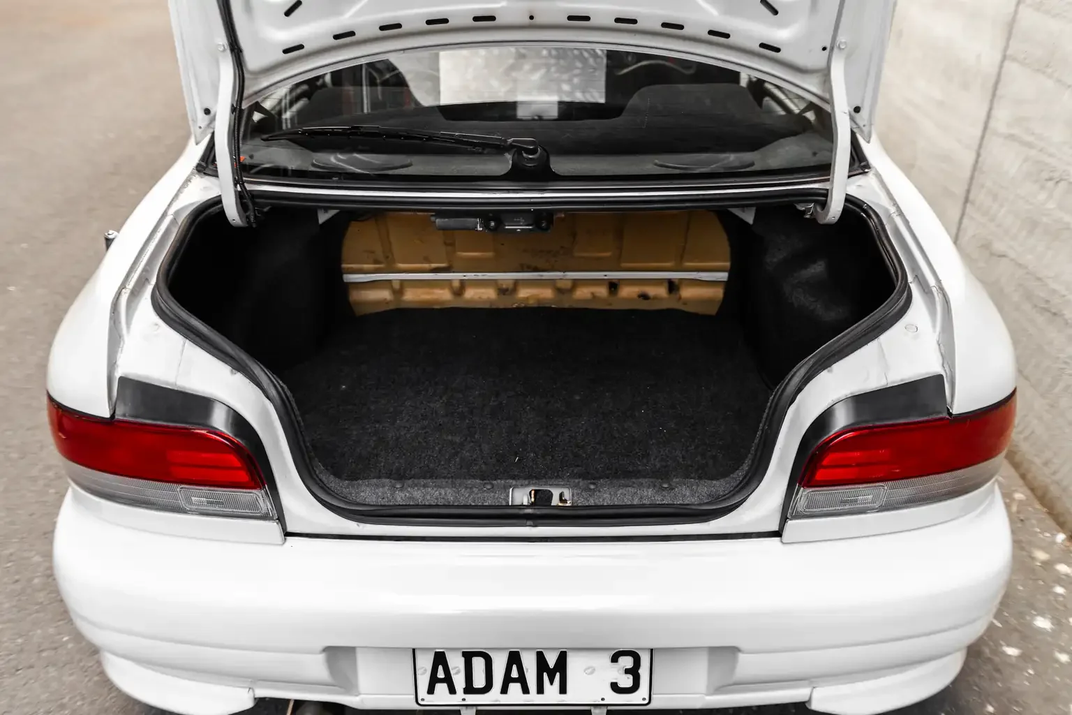 trunk room subaru impreza WRX STi version 4 1998 JDM vehicle for export sale New Zealand