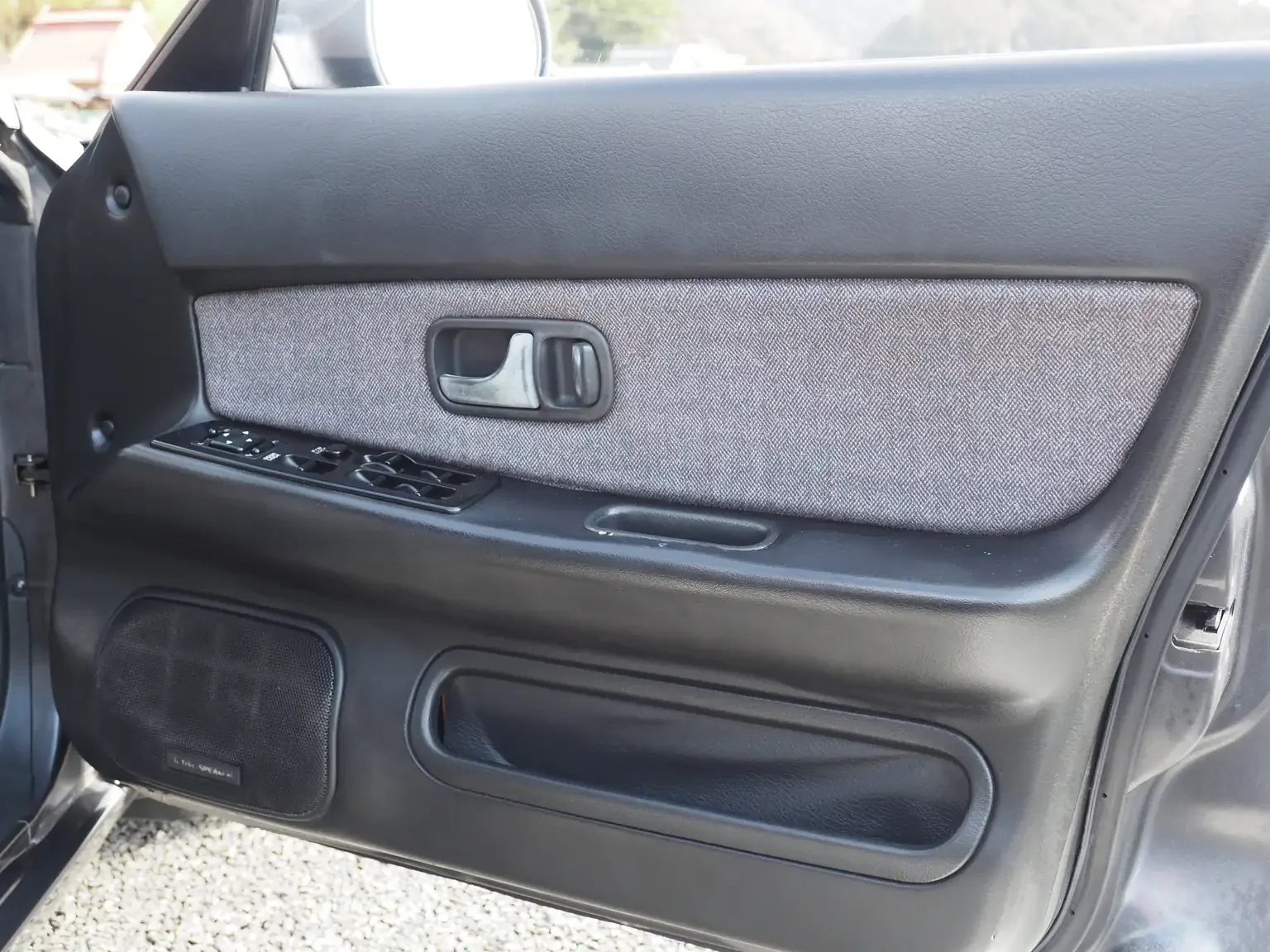 Drivers door card view 1991 Nissan Skyline GTS25 Type X G 4 Door Sedan for export from Japan