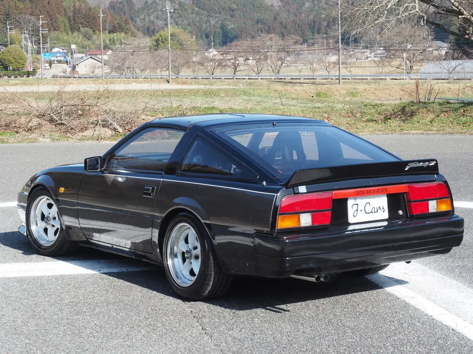 rear passengers angle view 1985 nissan fairlady z 200zr ii JDM classic for export from Japan