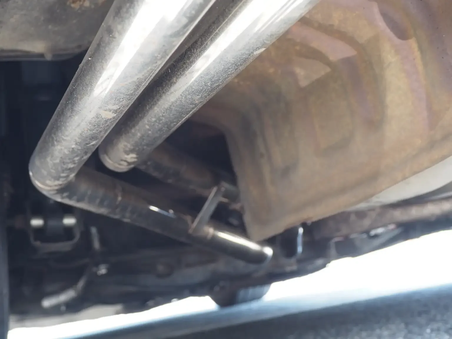 undercarriage view straight pipe exhaust Nissan fairlady z 200zr 2 seater JDM for export from Japan