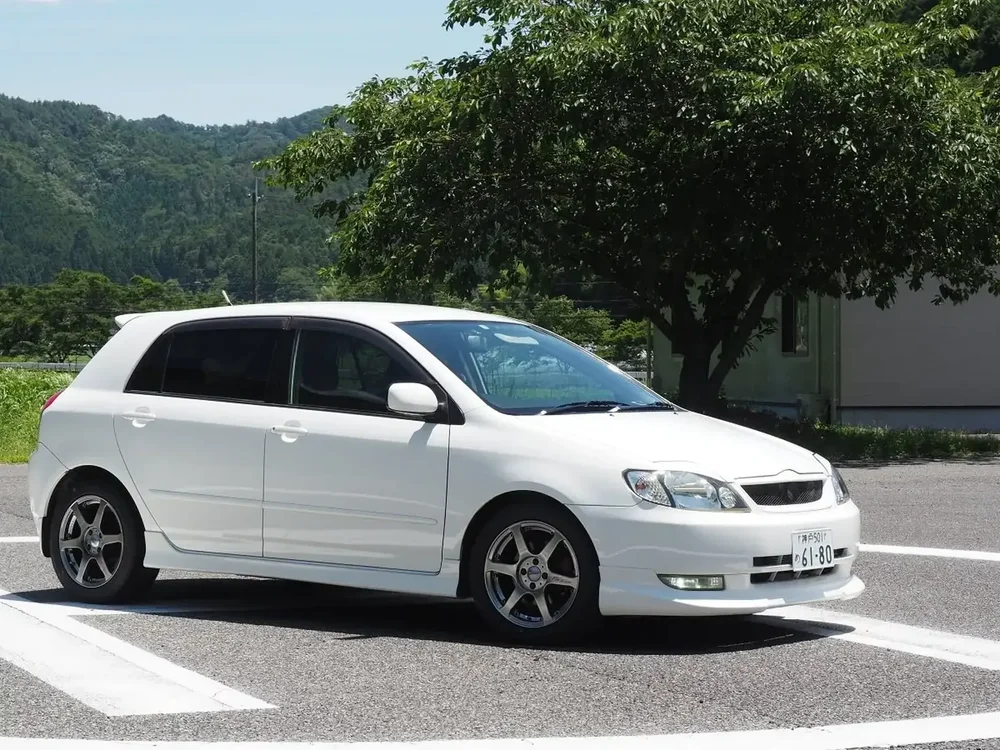 Toyota Corolla Runx Z Aero Tourer 6MT ZZE123 For Sale from Japan