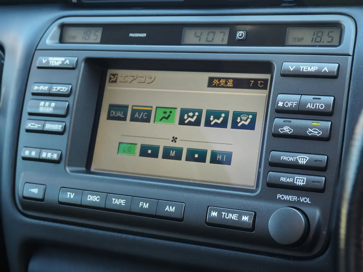 emv view pearl white toyota crown athlete four estate 2001 jdm export stock japan