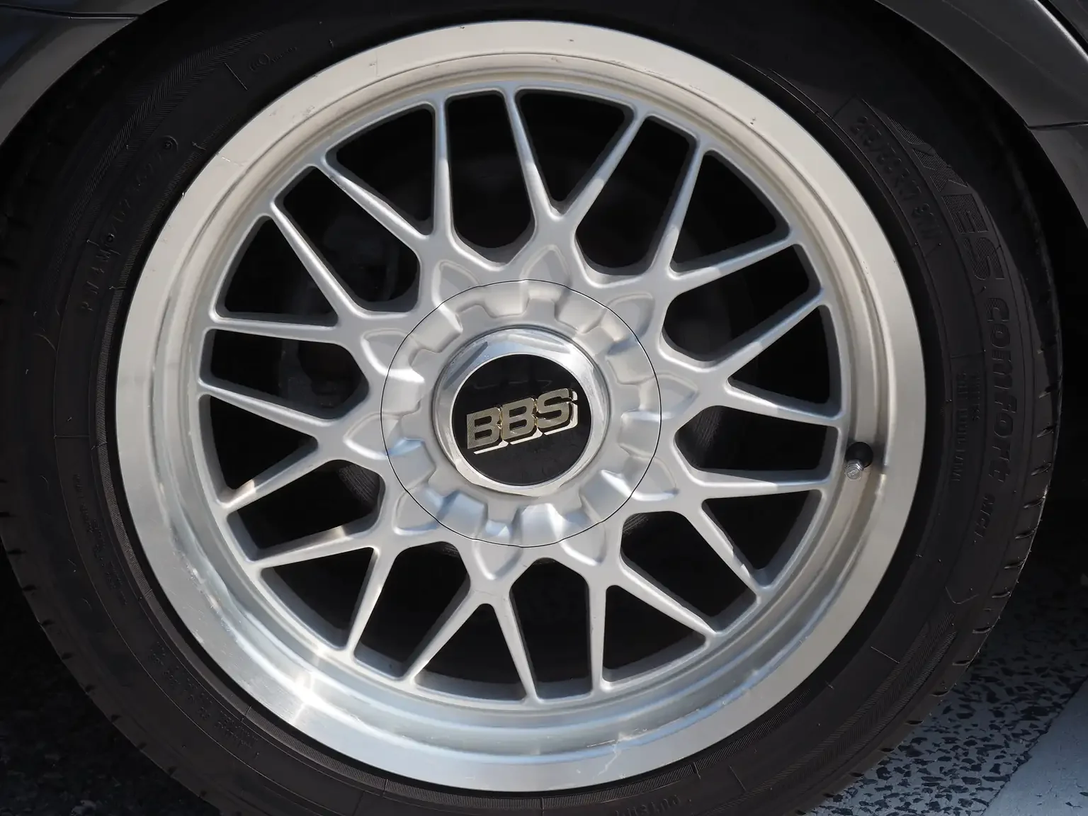 bbs-wheel-view-on-jdm-export-vehicle-japan.webp