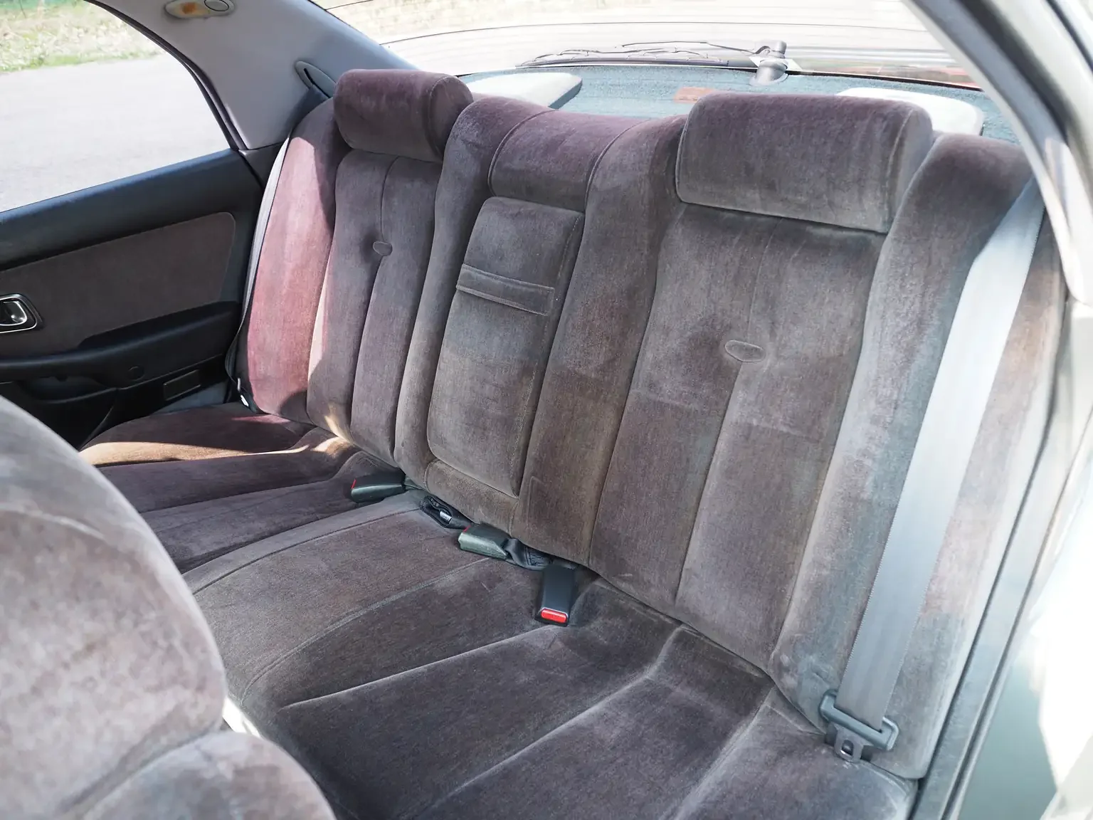 rear-seat-view-front-passengers-side-1991-mitsubishi-diamante-30rs-grey-jdm-export-vehicle-japan.webp