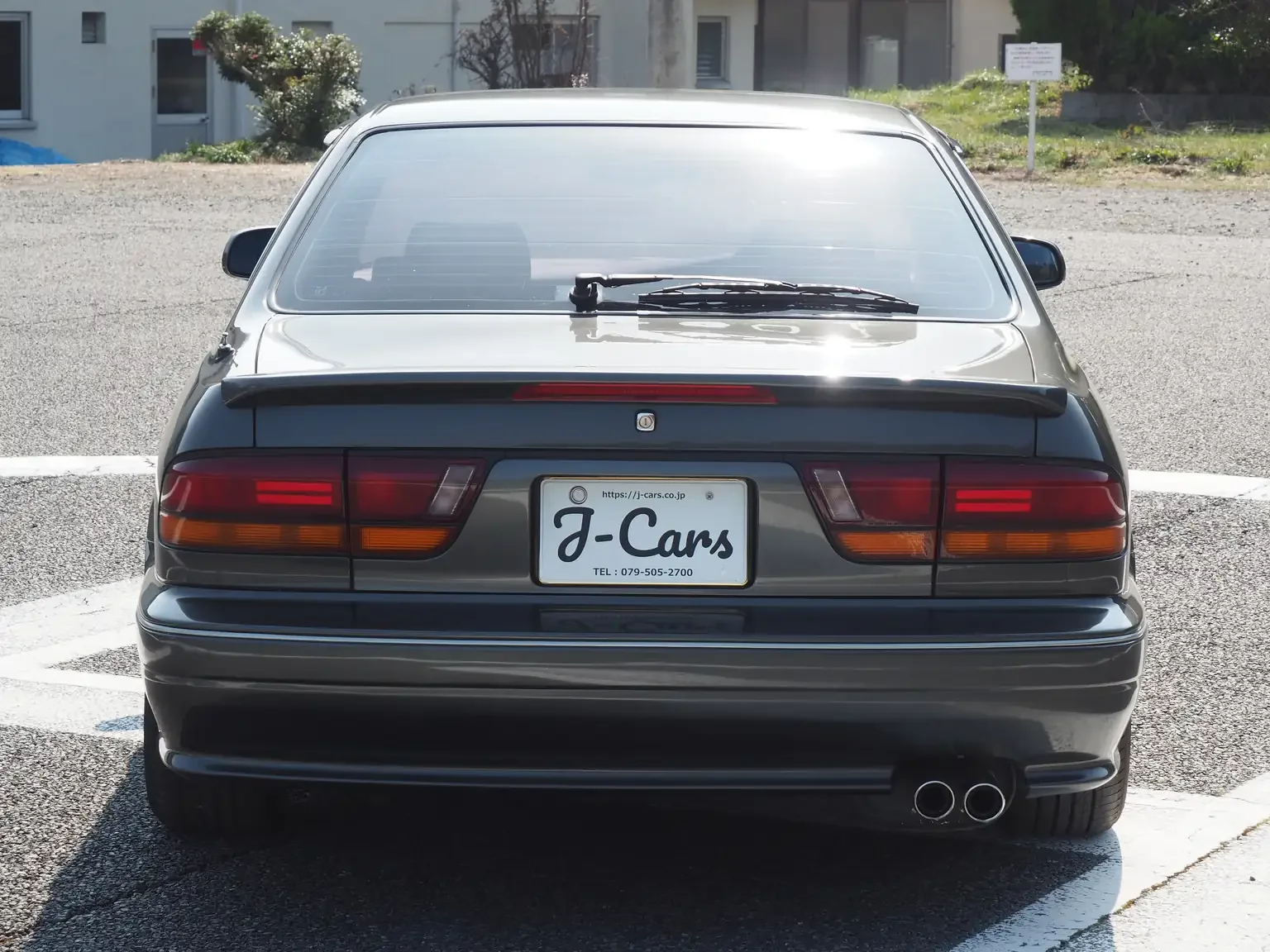 rear-view-1991-mitsubishi-diamante-30rs-grey-jdm-export-vehicle-japan.webp