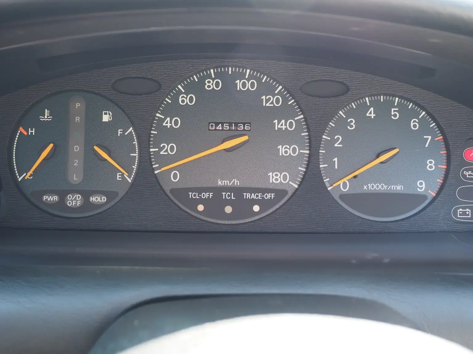 speedo-view-milage-conformation-1991-mitsubishi-diamante-30rs-grey-jdm-export-vehicle-japan.webp