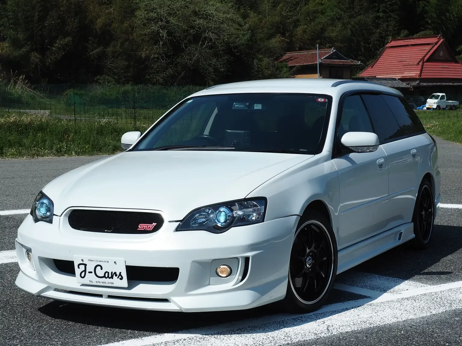 front passengers side angle view pearl subaru legacy 3.0R B-Spec 6MT jdm export stock japan