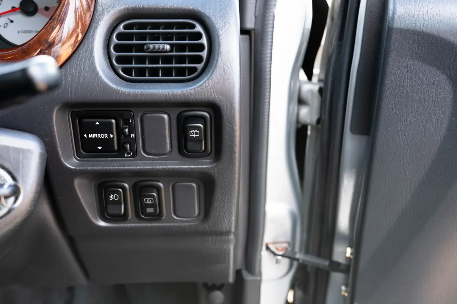 control switches interior view silver daihatsu move custom aero down xx turbo usa legal jdm vehicle with title for sale colorado USA
