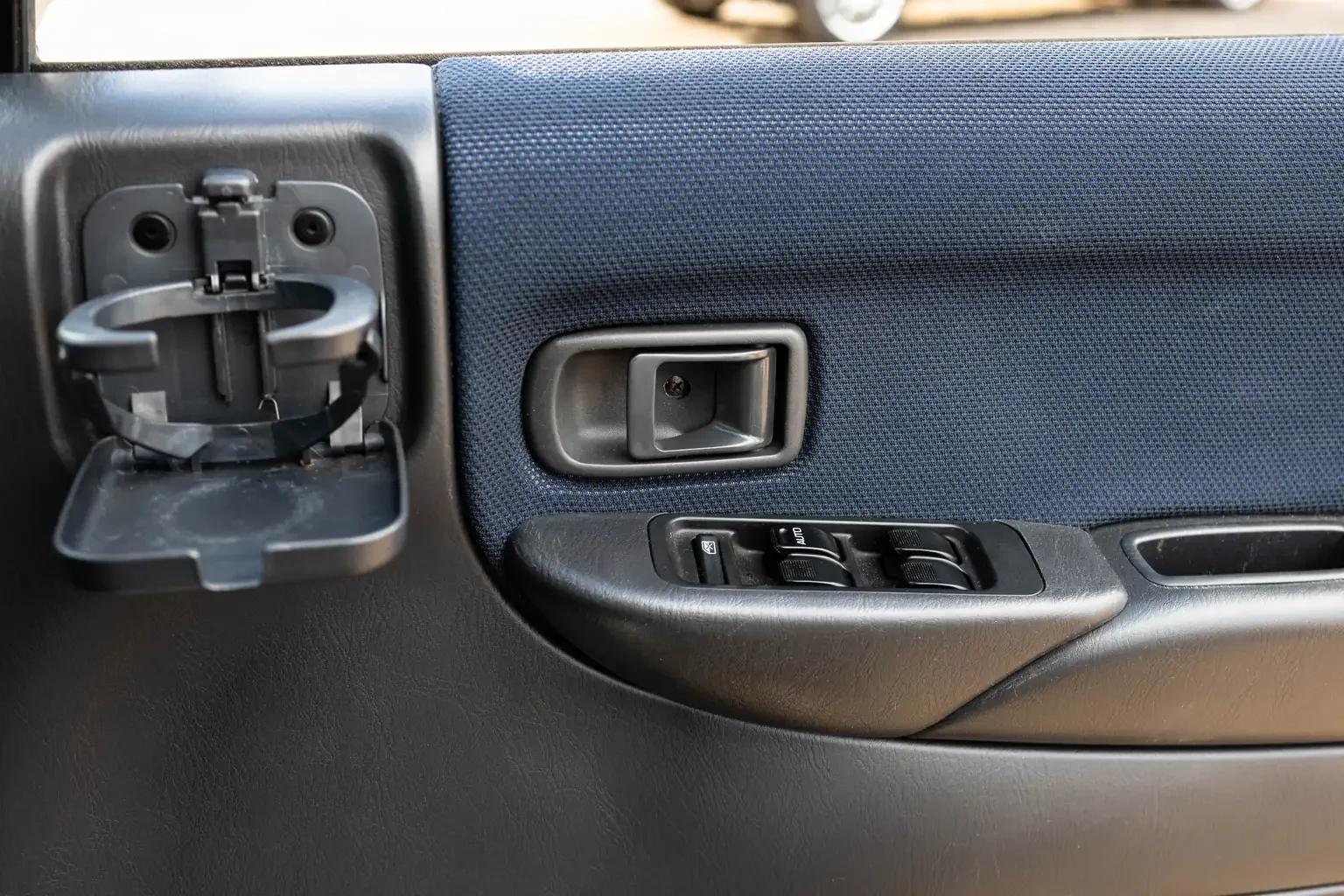drivers door cup holder view silver daihatsu move custom aero down xx turbo usa legal jdm vehicle with title for sale colorado USA