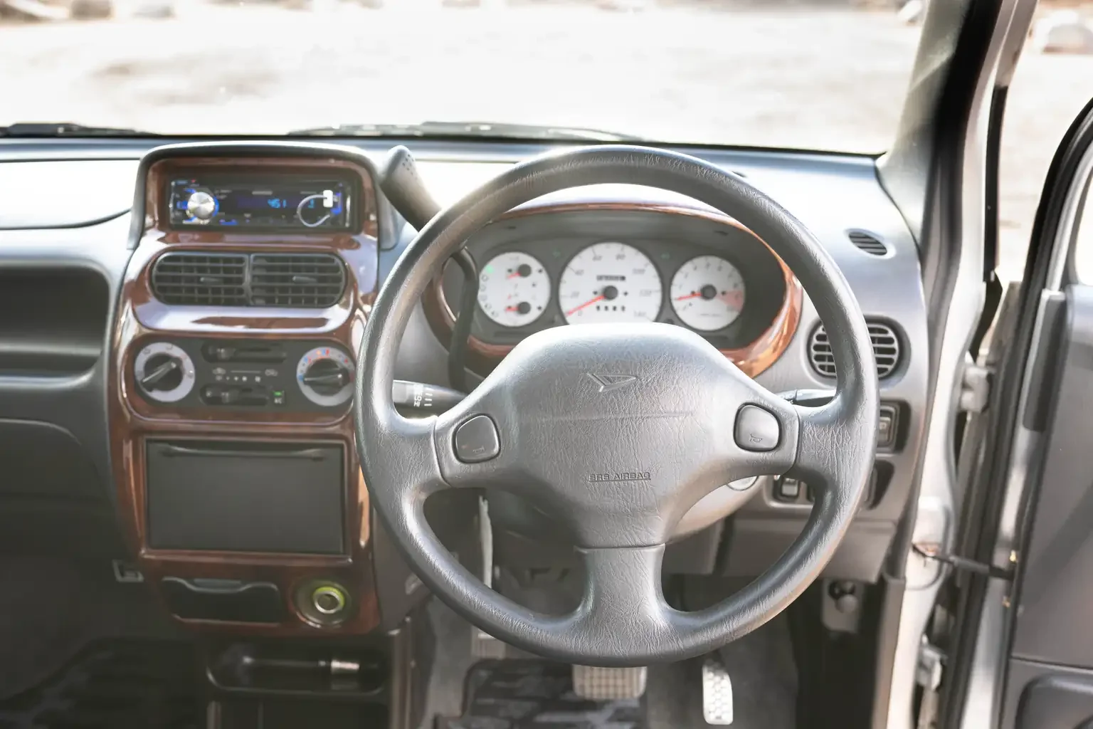 steering wheel interior view silver daihatsu move custom aero down xx turbo usa legal jdm vehicle with title for sale colorado USA