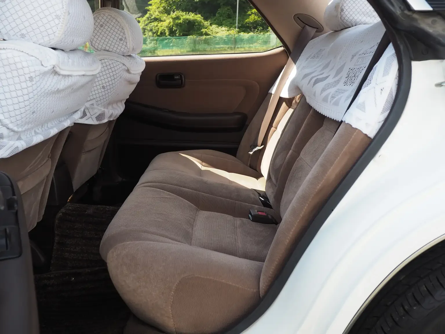 rear seat condition view brown interior 1990 toyota chaser gx81 jdm export stock japan