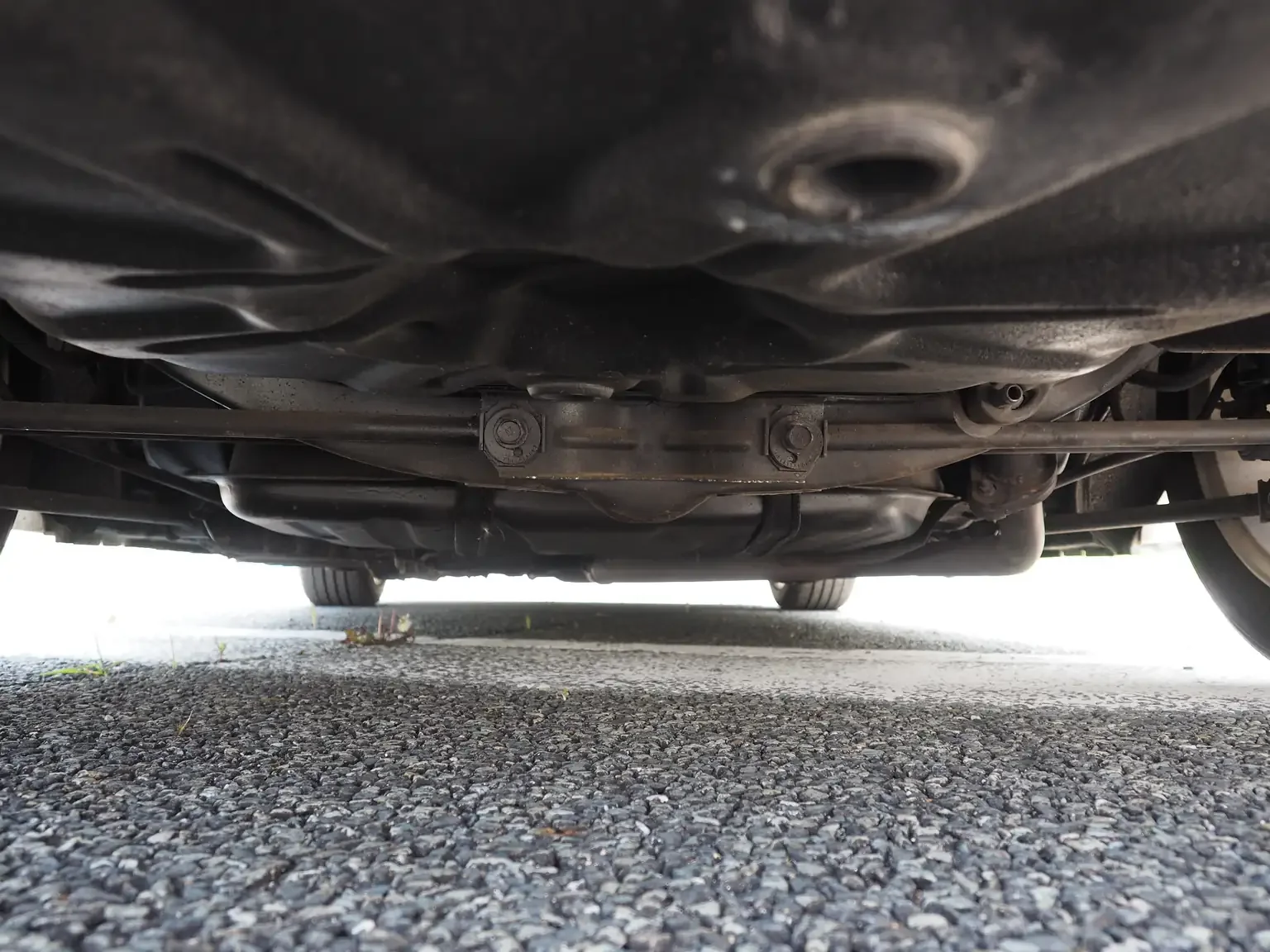 rear underfloor condition view showing rust free chassis 1989 toyota levin AE92 jdm export stock japan