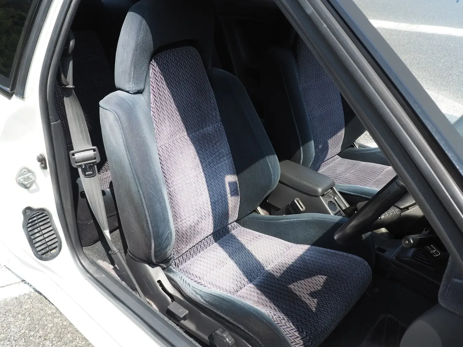 drivers seat condition view 1989 toyota levin AE92 jdm export stock japan