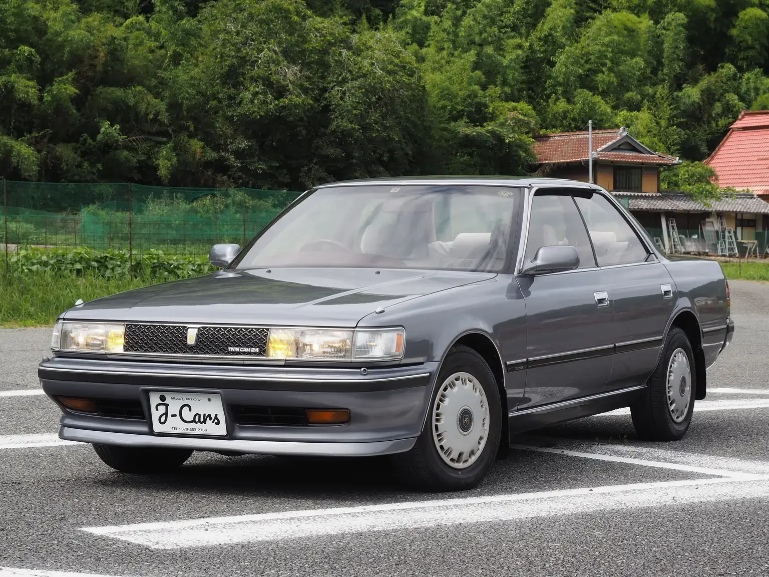 passengers side angle view view grey 1990 toyota chaser gx81 jdm export stock japan