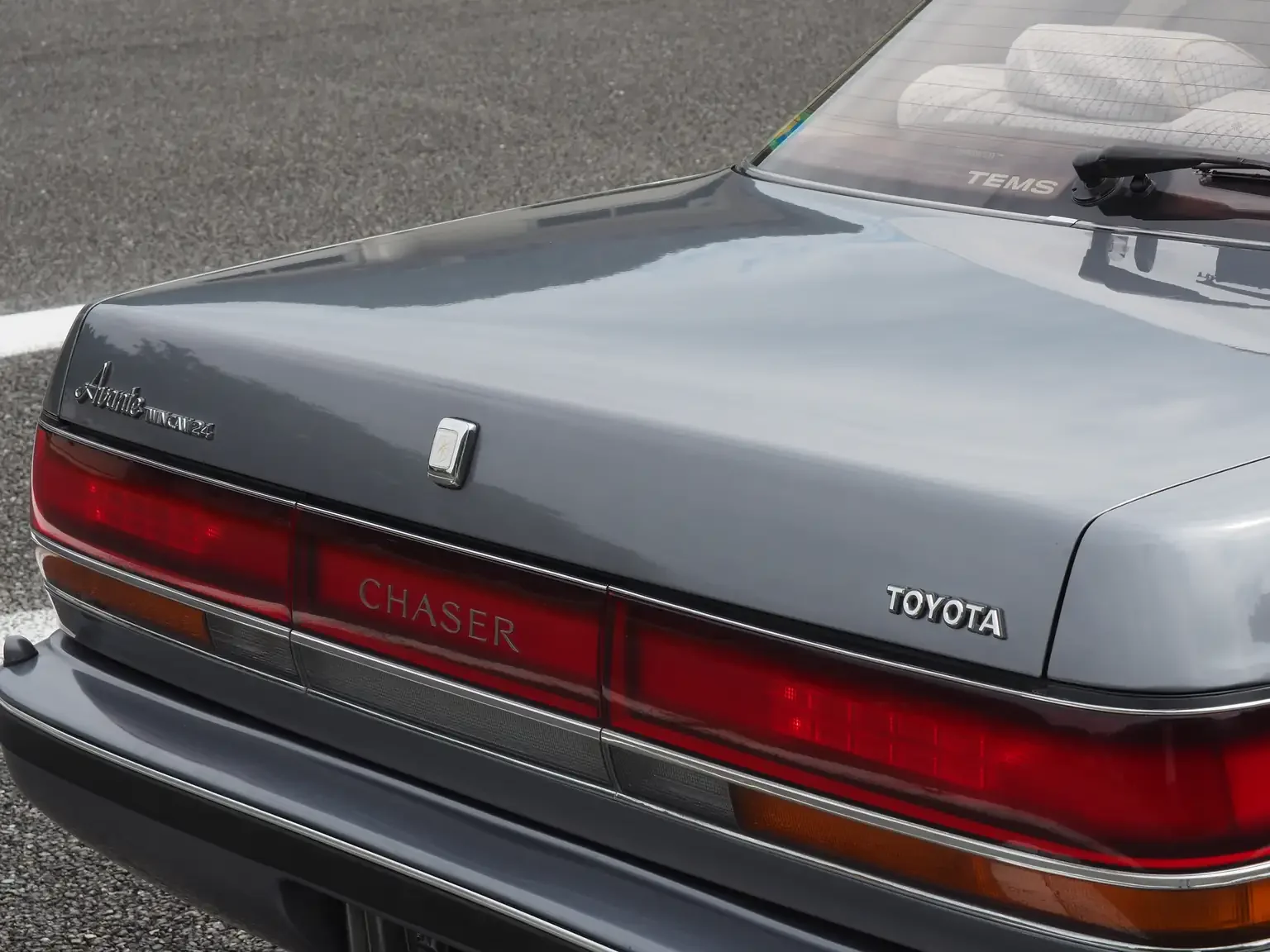 rear end close up of tail light view grey 1990 toyota chaser gx81 jdm export stock japan