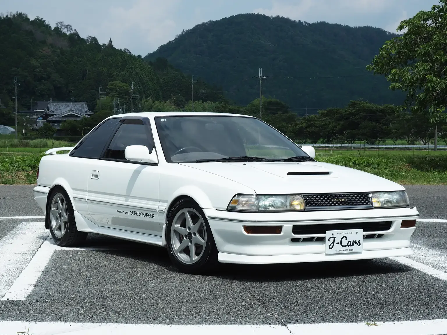 front driver side angle view white 1989 toyota levin gtz supercharger jdm export vehicle japan