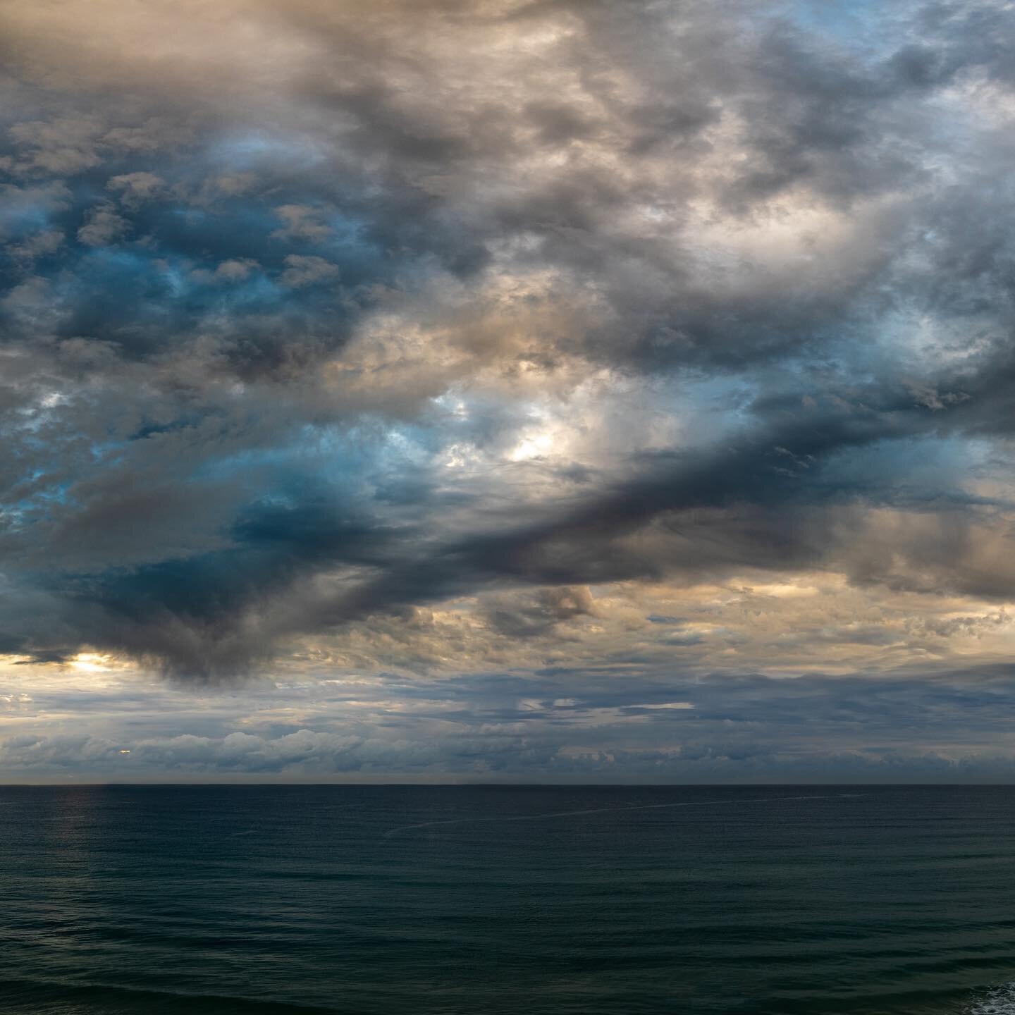 The conditions this morning were nothing short of sensational. The sky had everything and more and it kept on giving!! 
Shot on the Nikon Z5 + 24-70 s and that sky was just captivating!!