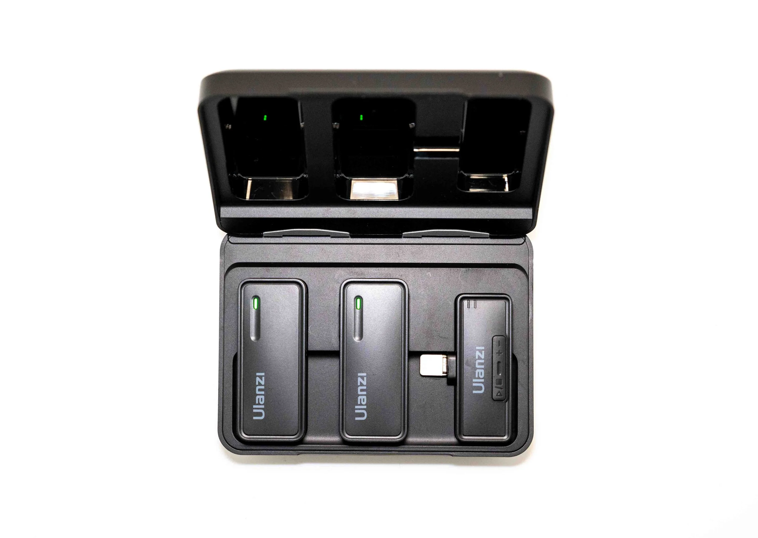 ULANZI UW-MIC 2.4GHz WIRELESS RECORDING MICROPHONE (2 In 1) REVIEW