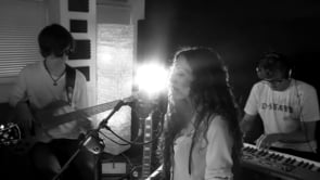 Olga Lounová - live in Rooftop studio 2014/06/16 | Stará paní