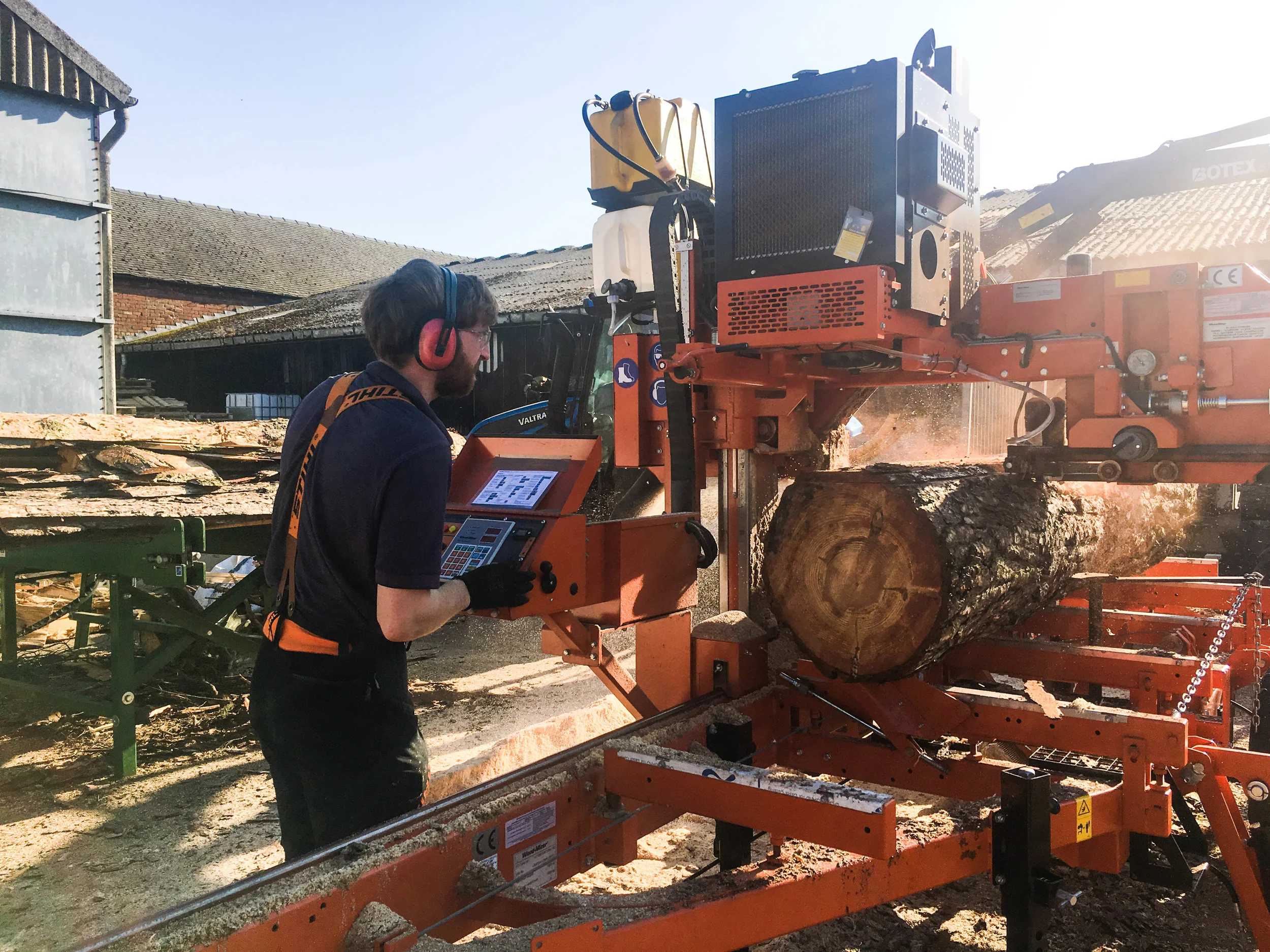 Mobile sawmill