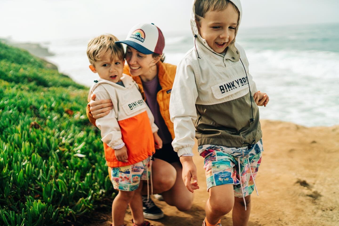 Wow these boys are growing up so quickly! The other day I was singing and trying to get Kyson to join but he got embarrassed by me, I laughed so hard and thought how is he old enough to be embarrassed by me 😂😂 
:
:
#momofboys #motherhood #oceanside