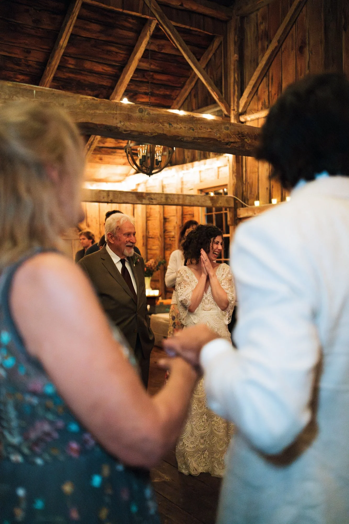 Mike+Kate_Wedding_KylieBStudios_BarnandDancing-42.jpg