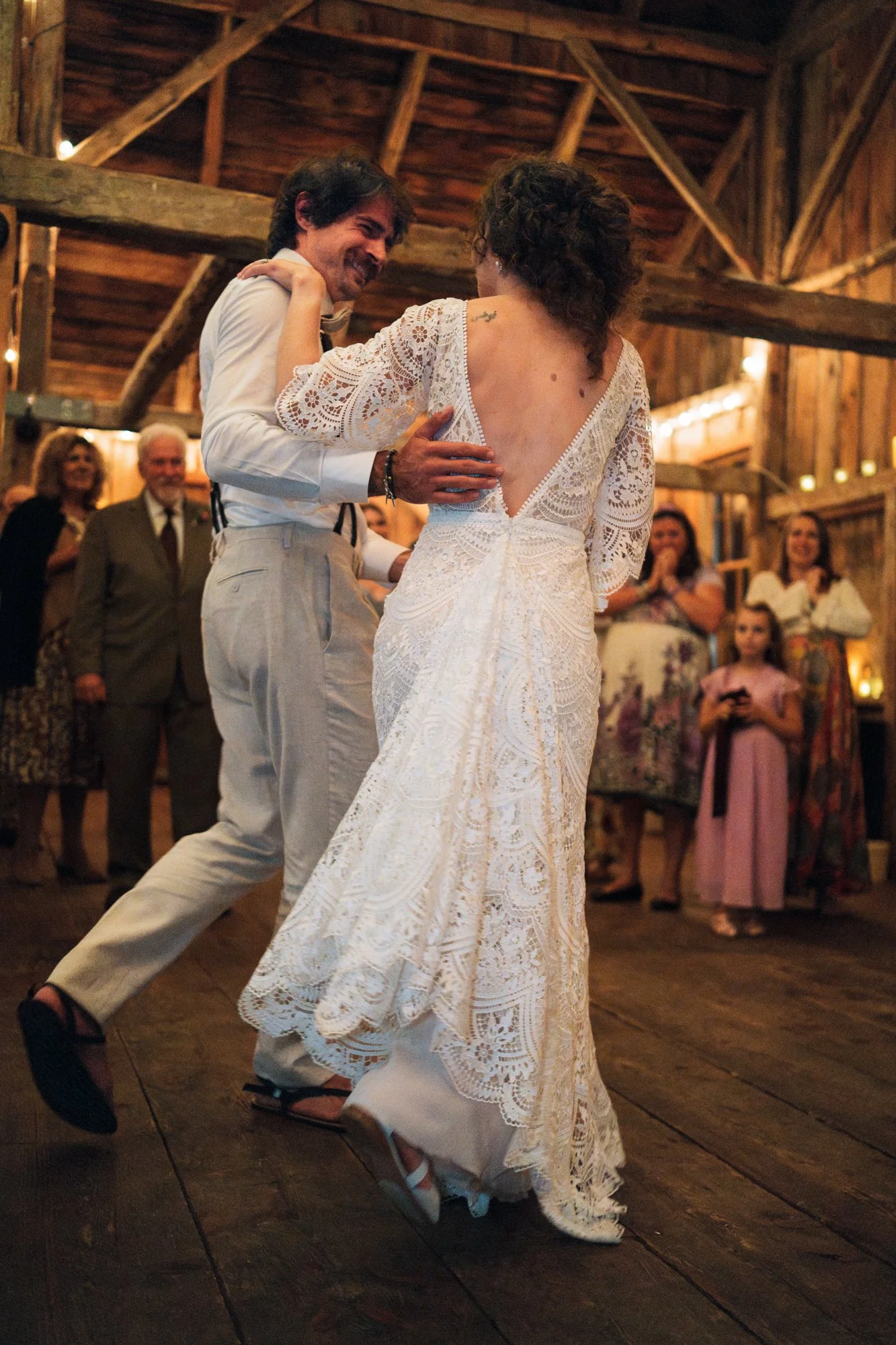 Mike+Kate_Wedding_KylieBStudios_BarnandDancing-58.jpg