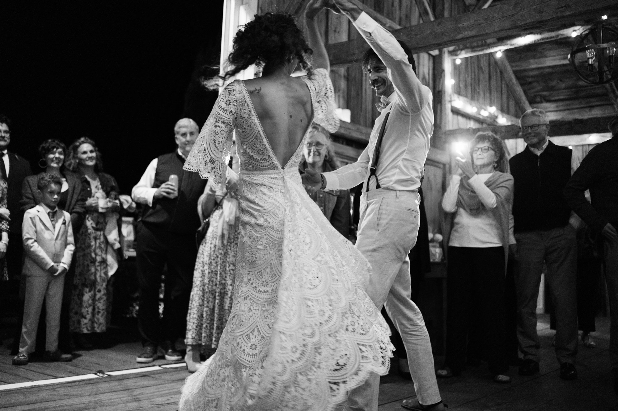 Mike+Kate_Wedding_KylieBStudios_BarnandDancing-67.jpg