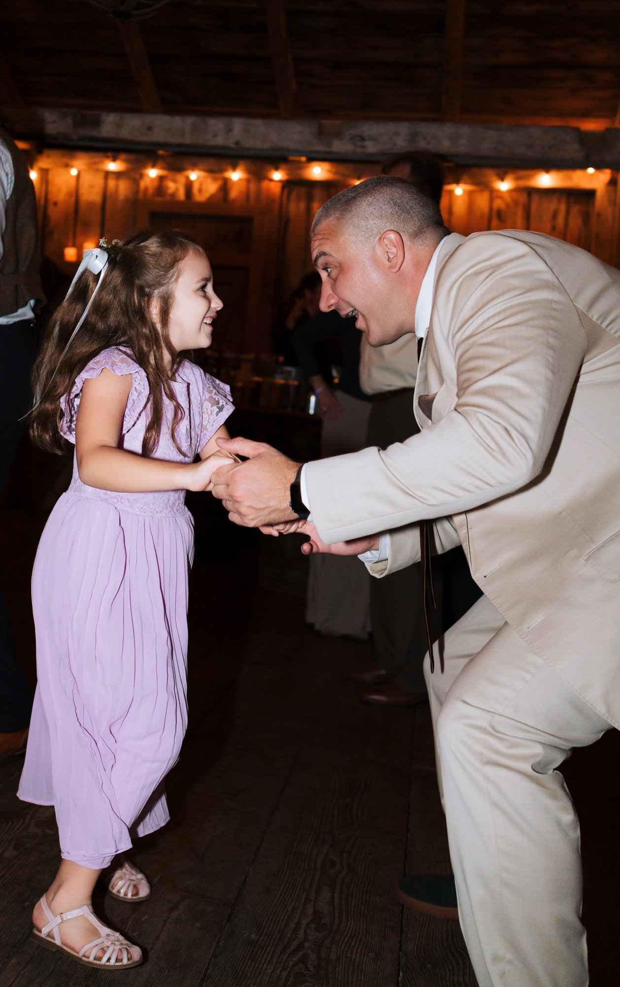 Mike+Kate_Wedding_KylieBStudios_BarnandDancing-105.jpg