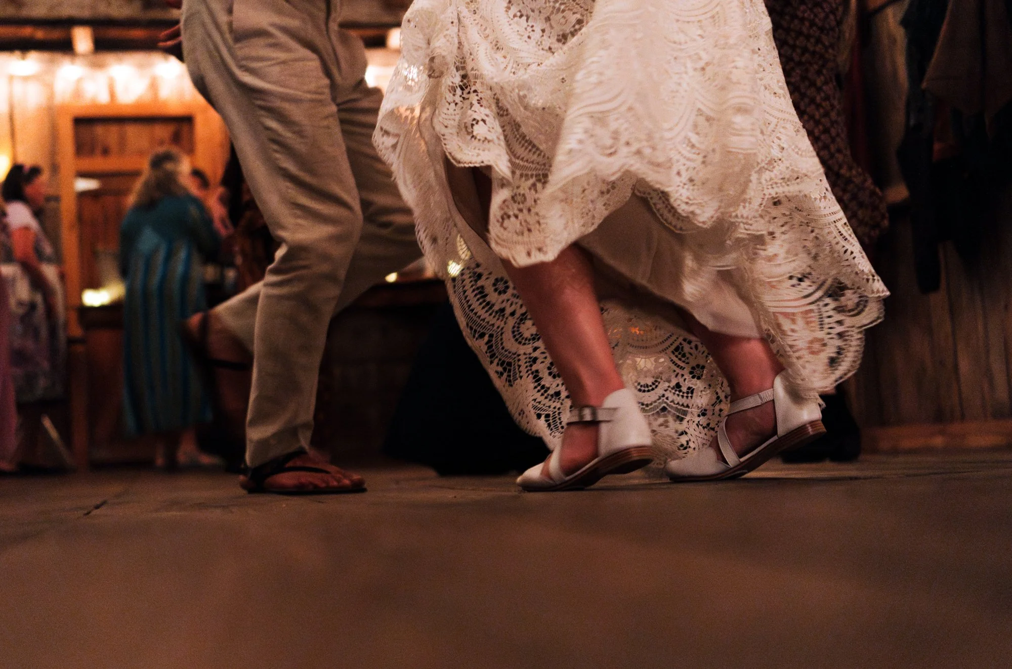 Mike+Kate_Wedding_KylieBStudios_BarnandDancing-134.jpg