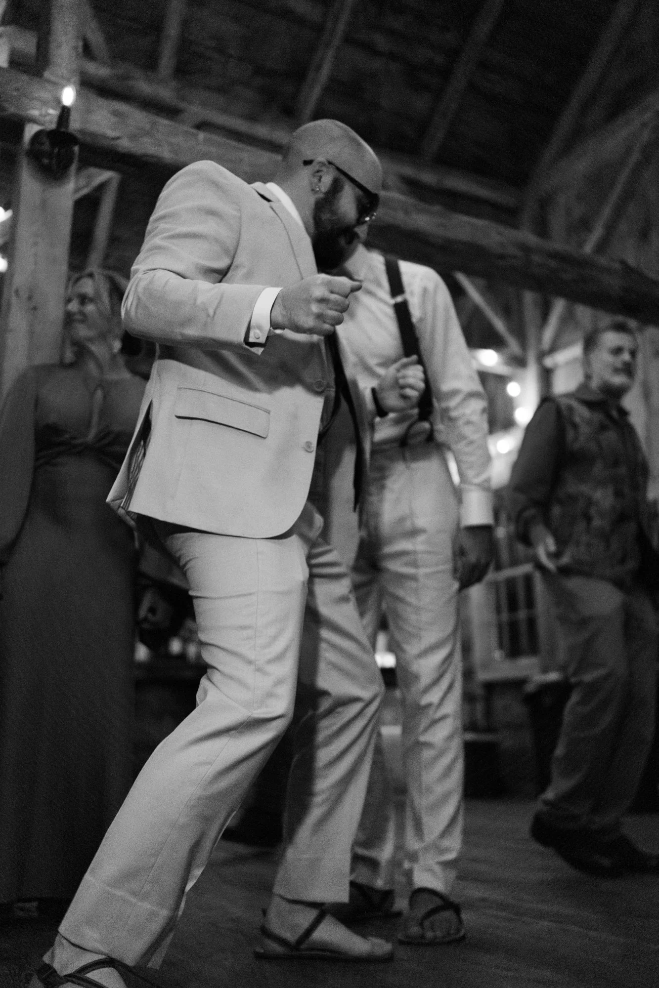 Mike+Kate_Wedding_KylieBStudios_BarnandDancing-143.jpg