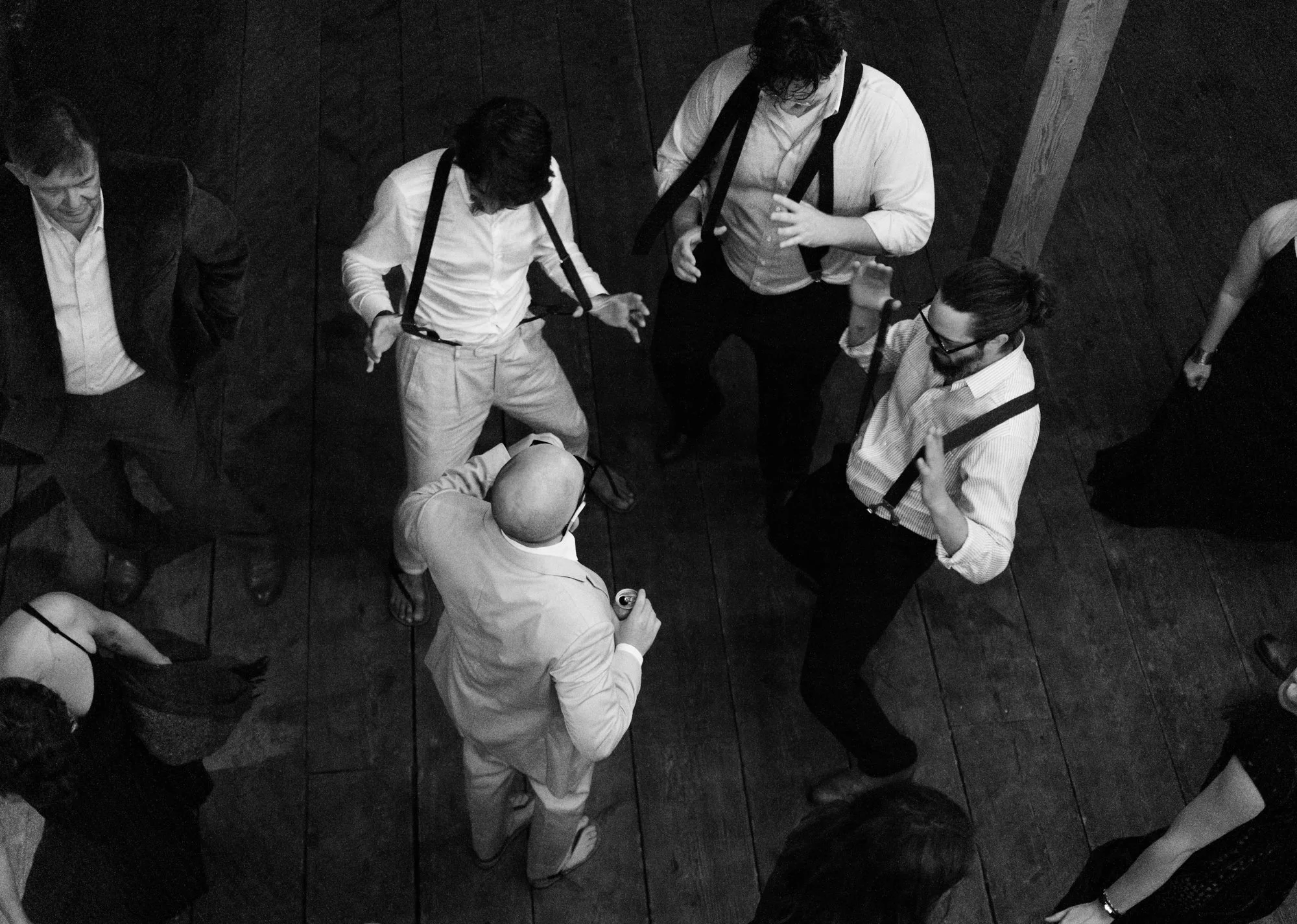 Mike+Kate_Wedding_KylieBStudios_BarnandDancing-181.jpg
