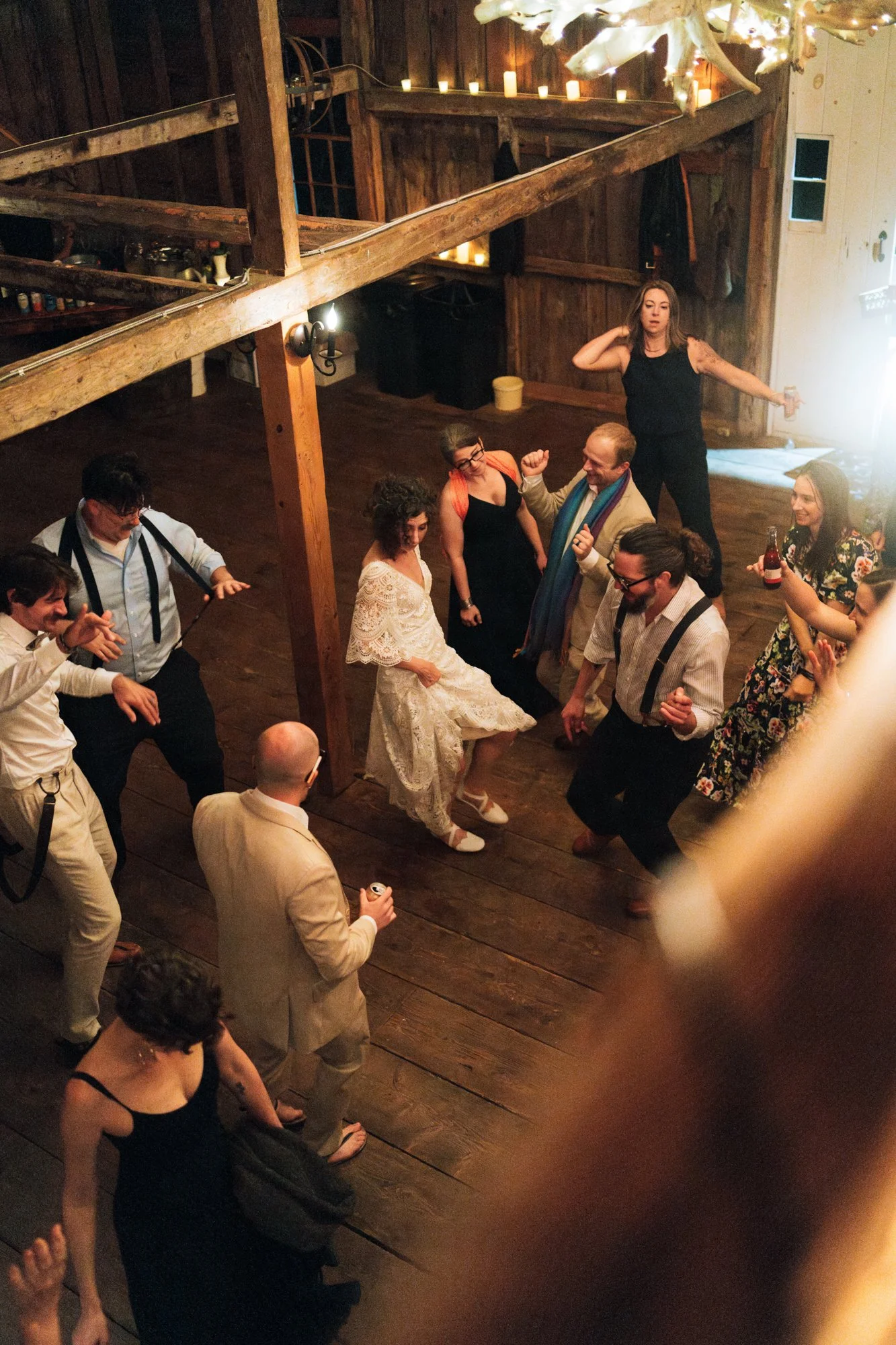 Mike+Kate_Wedding_KylieBStudios_BarnandDancing-182.jpg