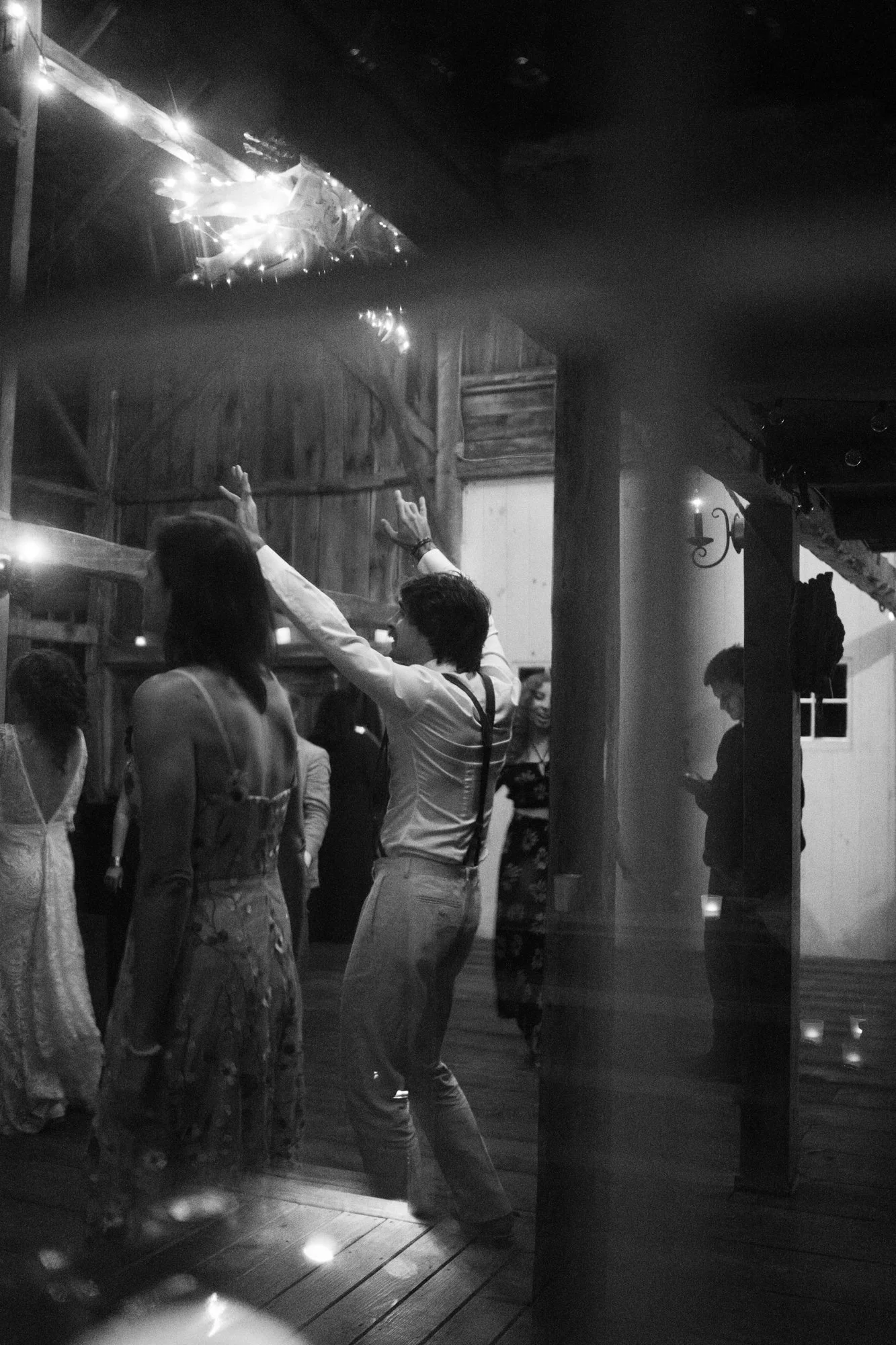 Mike+Kate_Wedding_KylieBStudios_BarnandDancing-190.jpg