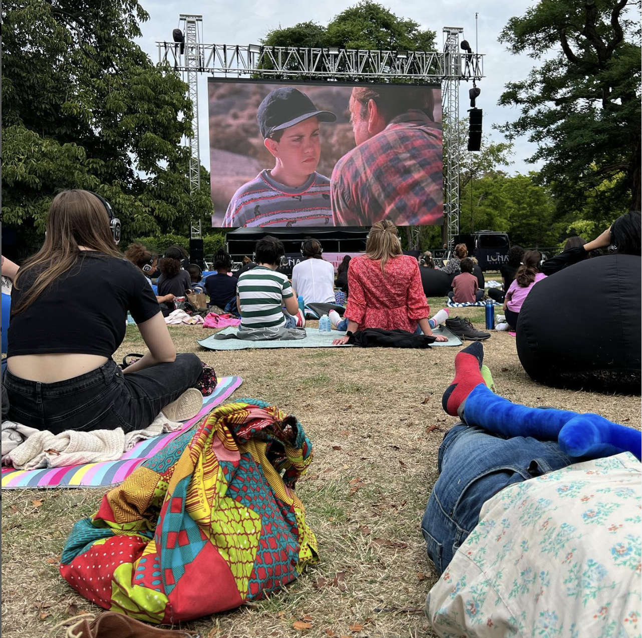 Furoshiki for the Seasons: Sustainable Living from Spring to Summer 