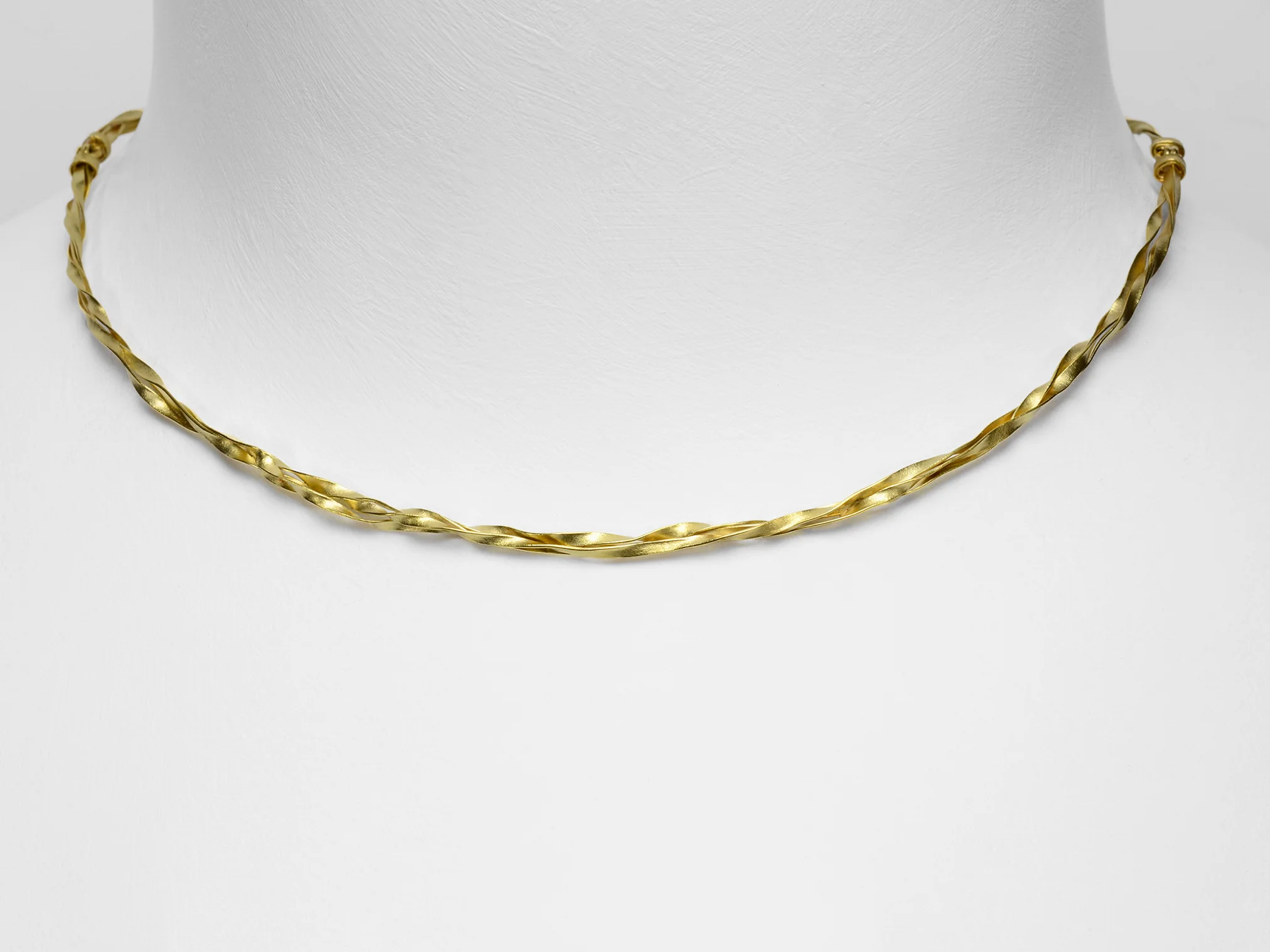 seagrass-necklace-18ky-forged-hinged-lg.jpg