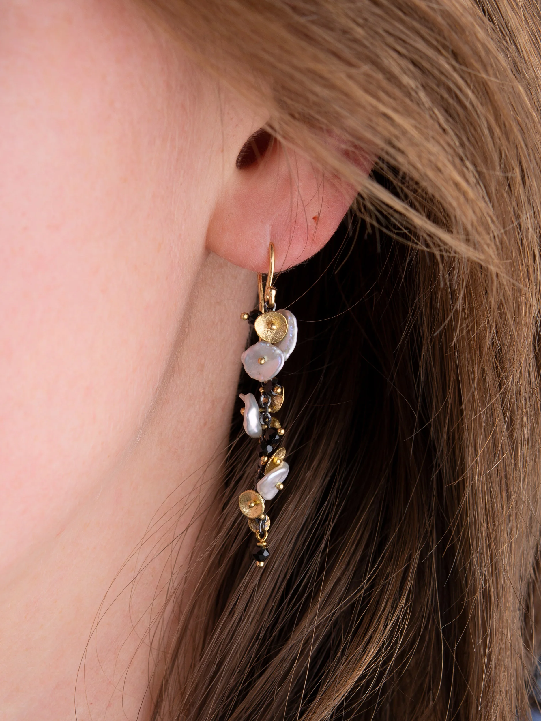 pearl-tangle-earrings-18ky-oxidized-D.jpg