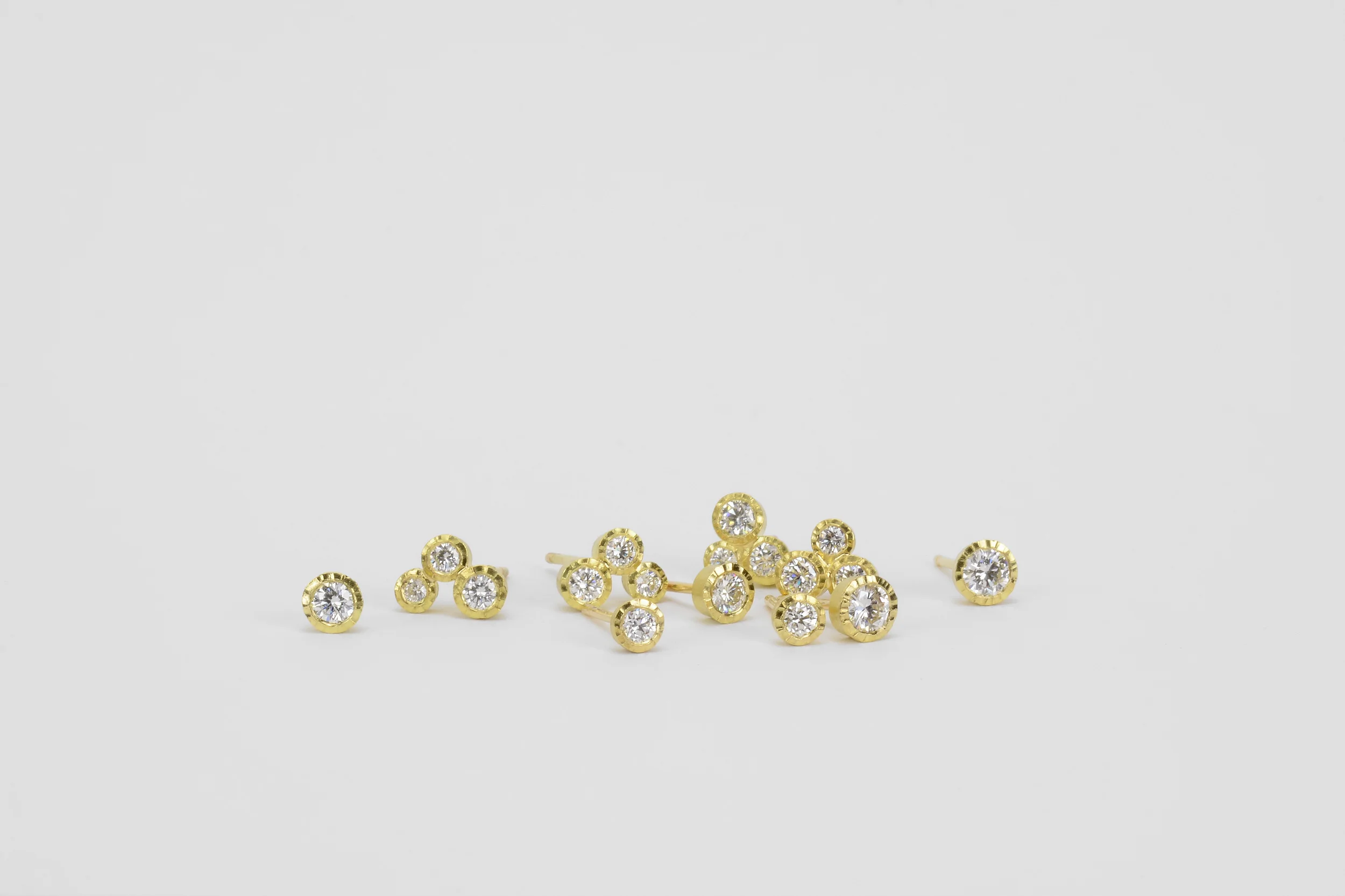 18ky-diamonds-studs-collection-p.jpg