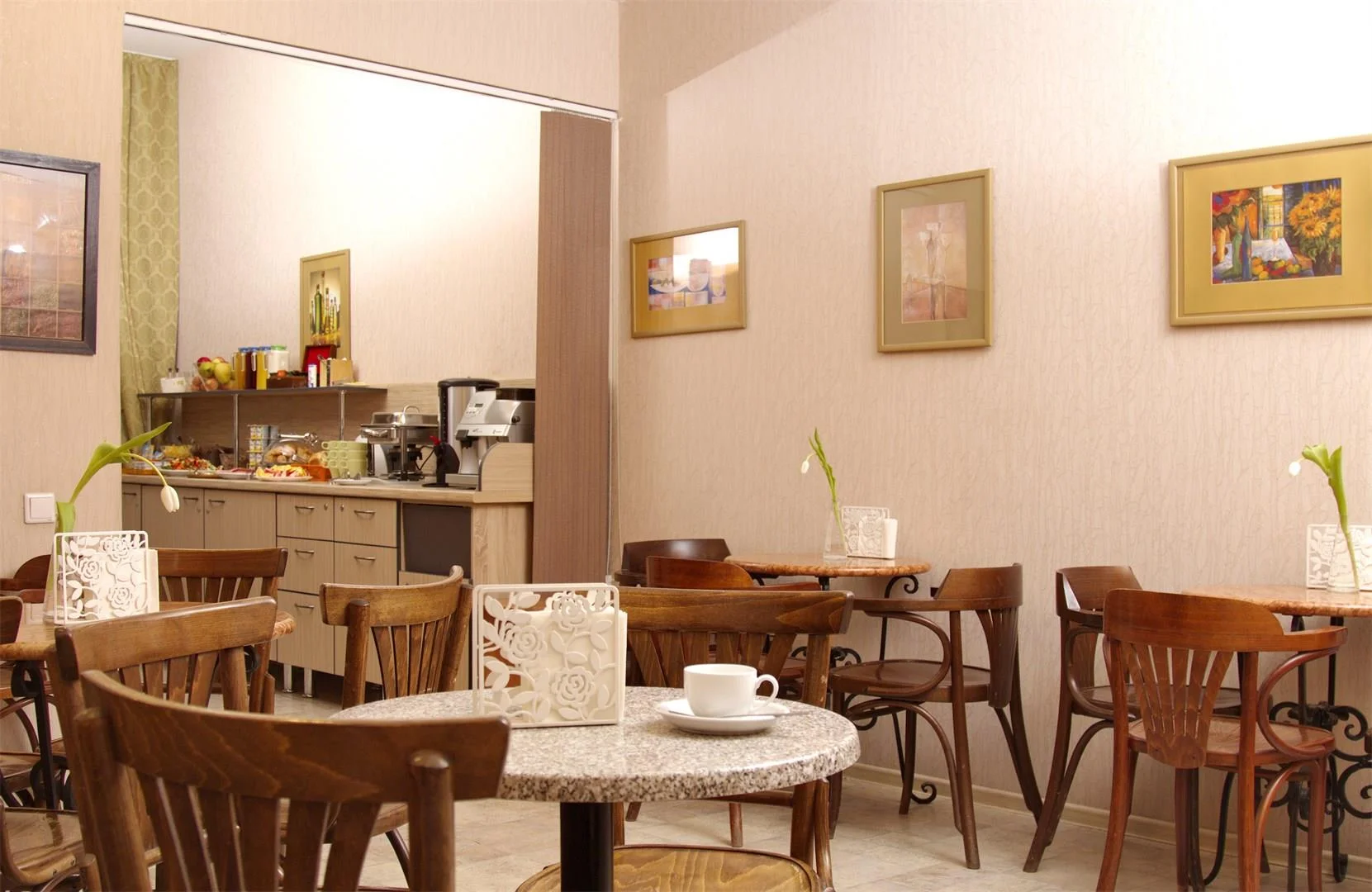 Nevsky_Central_Breakfast2.jpg