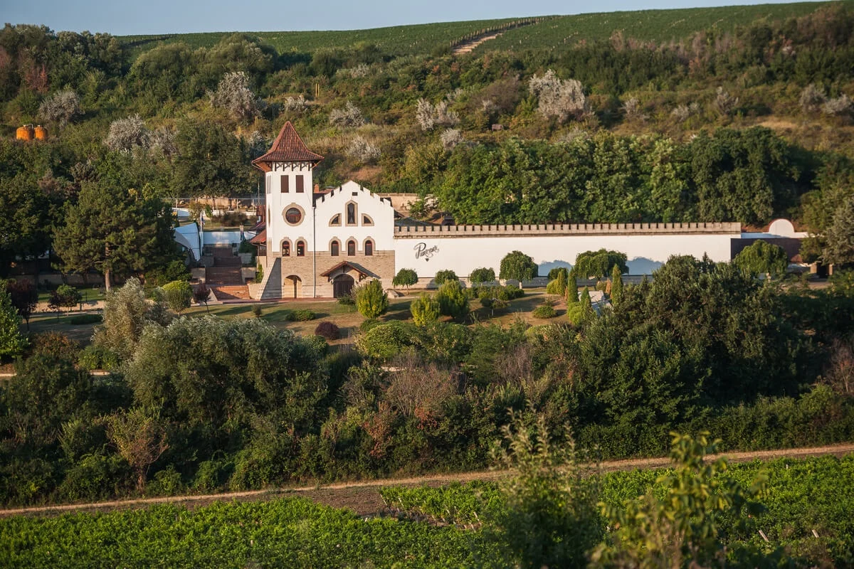 Chateau+Purcari+winery+2.jpg