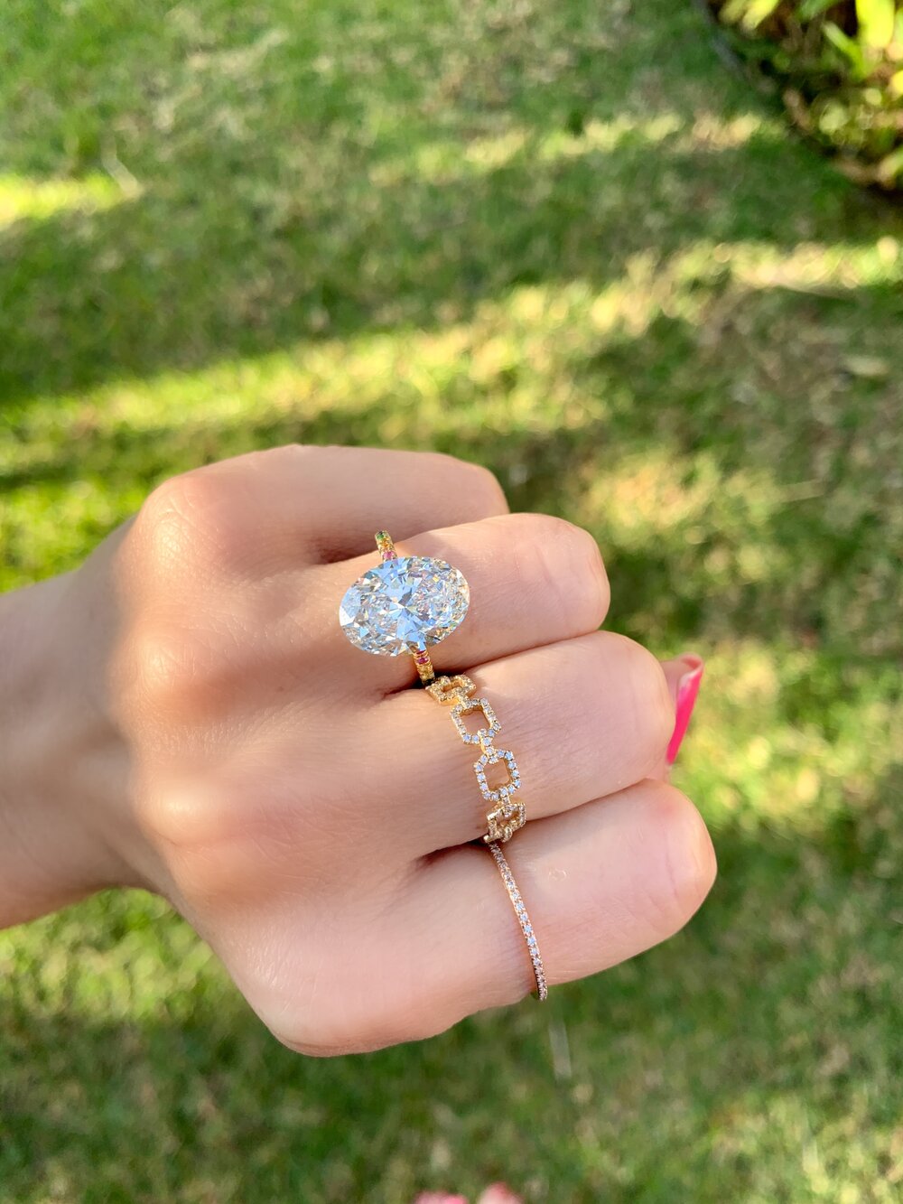 Nieuwe betekenis Onrustig inleveren The Complete 5 Carat Diamond Ring Guide — Miss Diamond Ring | Engagement  ring concierge, Diamond concierge