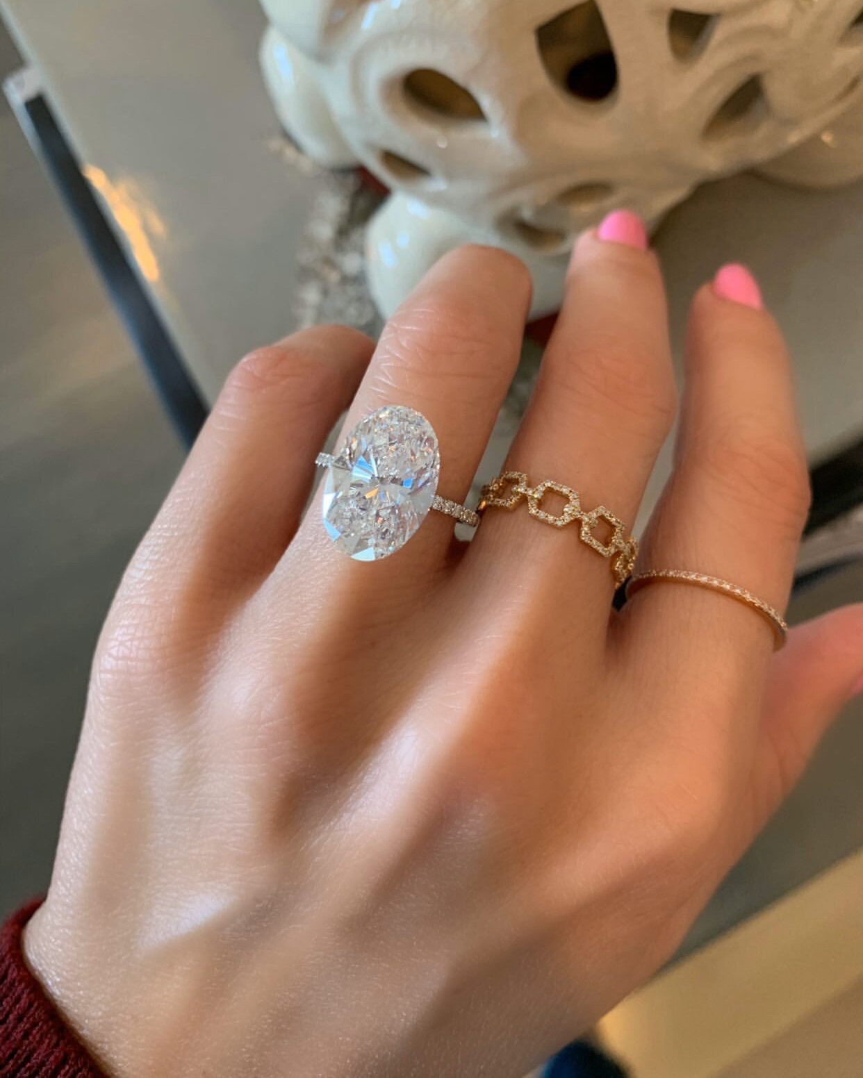 Miss Diamond Ring 7 Carat 8 Carat Oval Diamond Engagement Ring