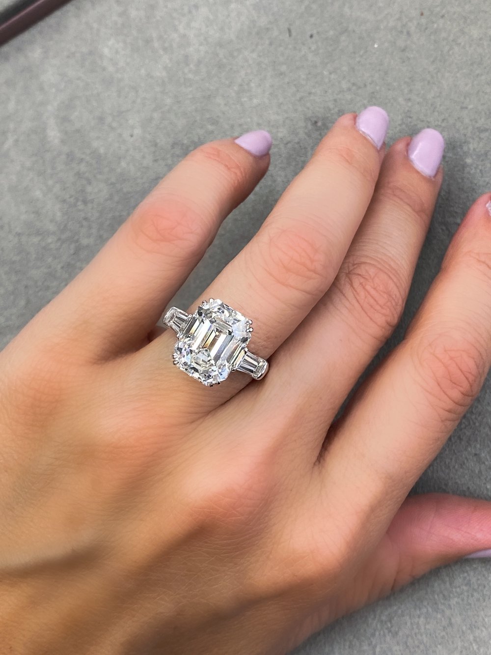 How Big Is Too Big for a Diamond Engagement Ring? - Lel