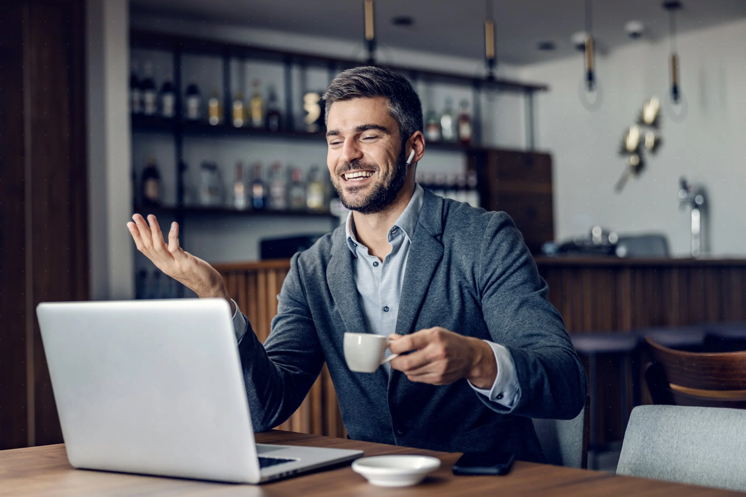 "conquérir <br> une Clientèle Locale, <br> cela eXige du Temps.