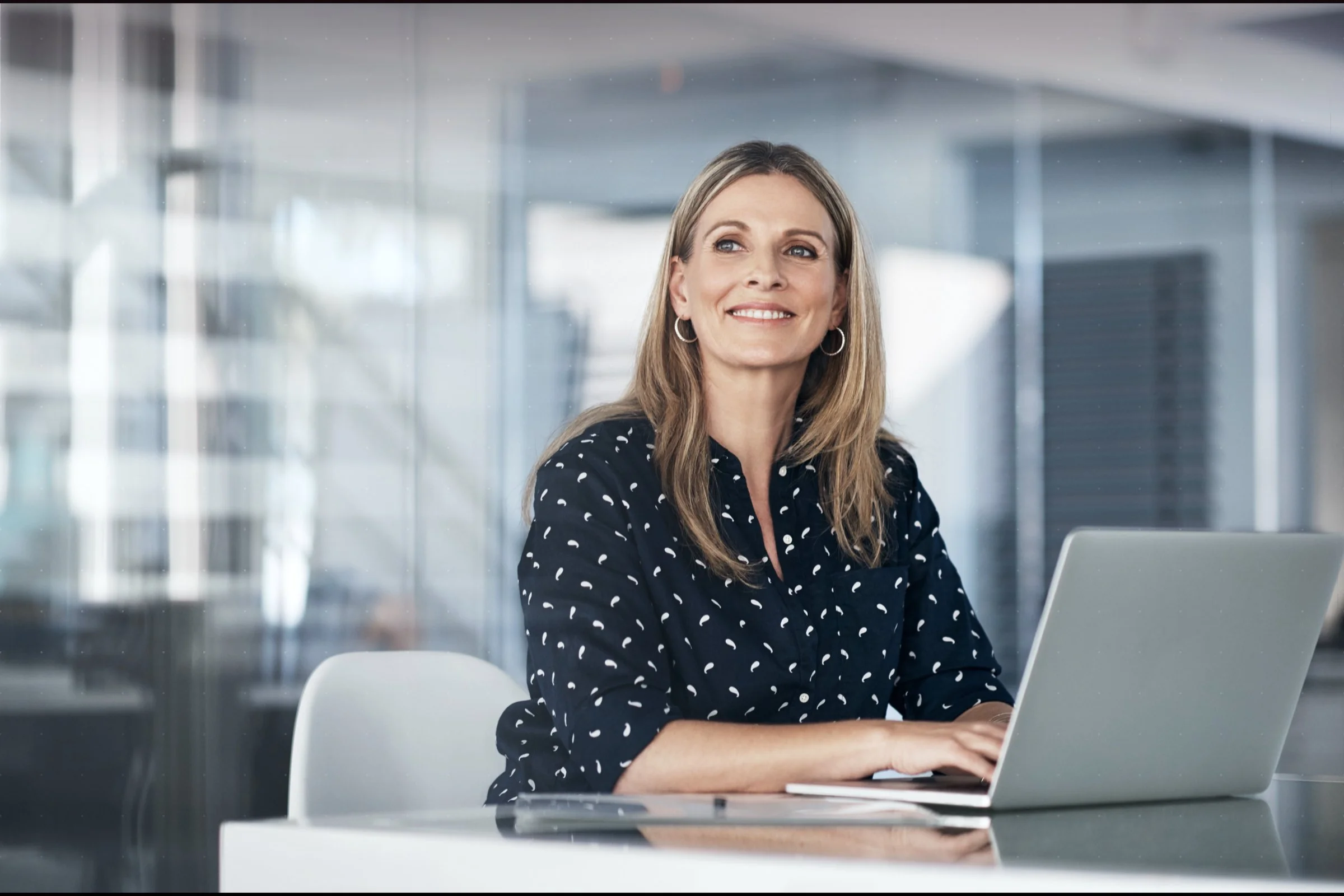 "on Evolue <br> dans des Secteurs <br> Ultra-Concurrentiels.