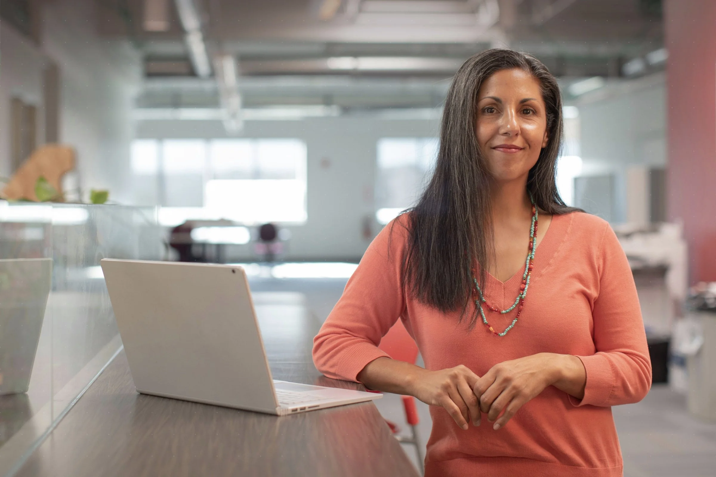 "maintenir <br> une Identité de Marque <br> Unifiée à l’échelle mondiale,