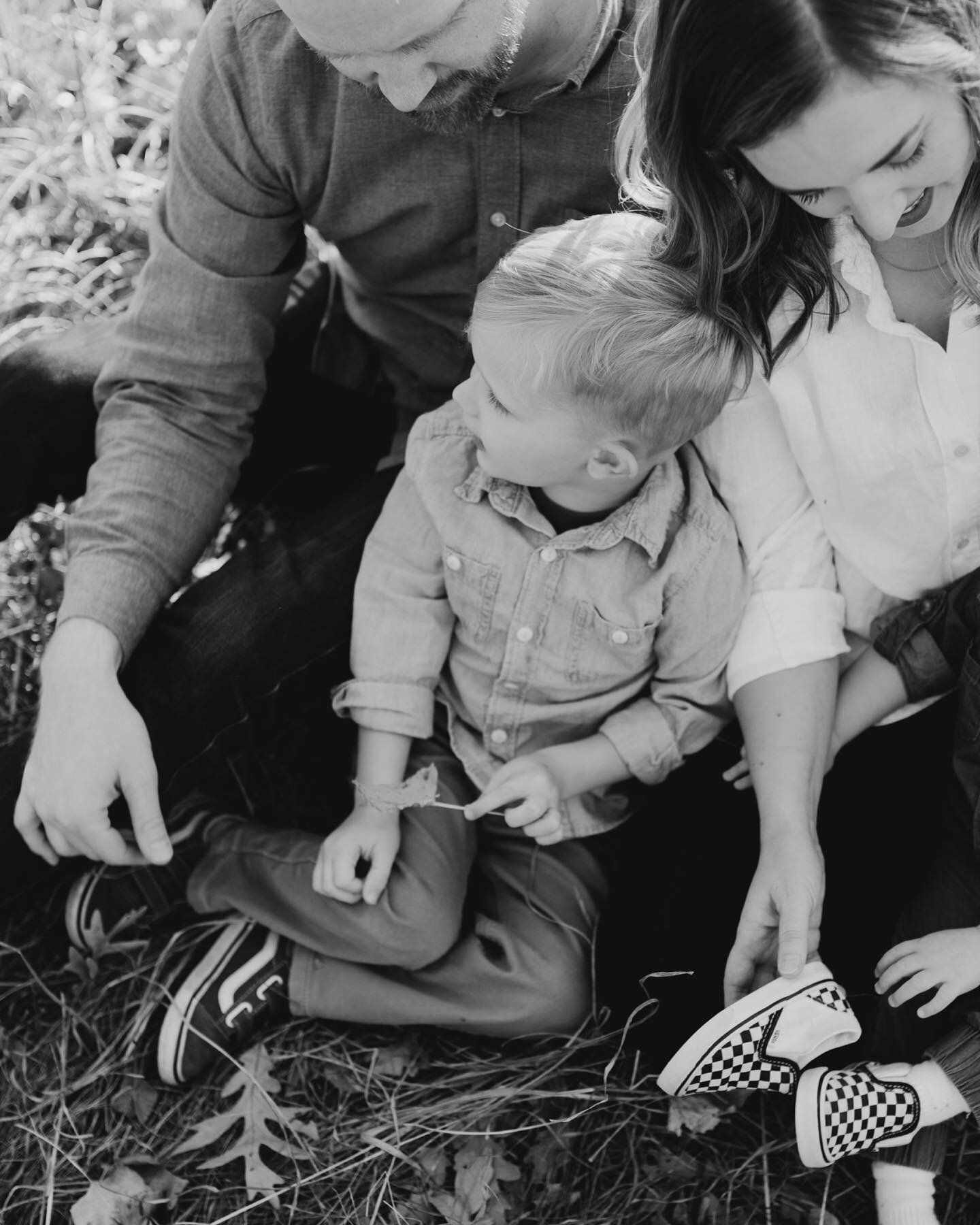 Finally taking the time to catch up and share some more work from this season. 🥰 I&rsquo;ve been working with this family since these two got married which always makes seeing their family grow extra special. 🤍