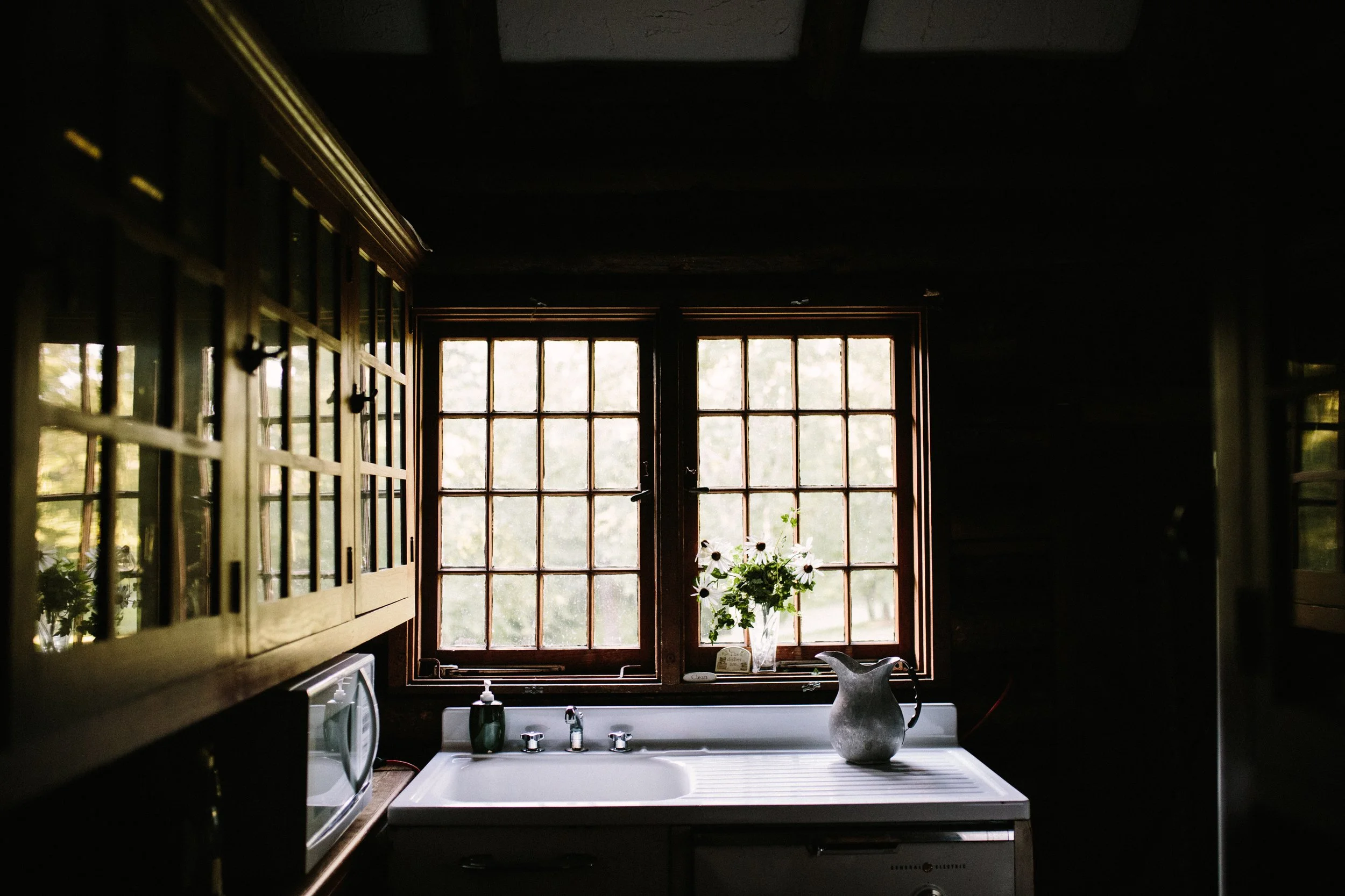 The Lodge - Breakfast Nook.jpg