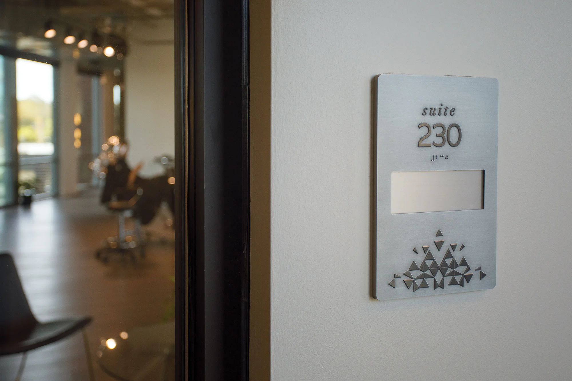 Vertis-Green-Hills_wayfinding-signage_Retail Suite Numbers