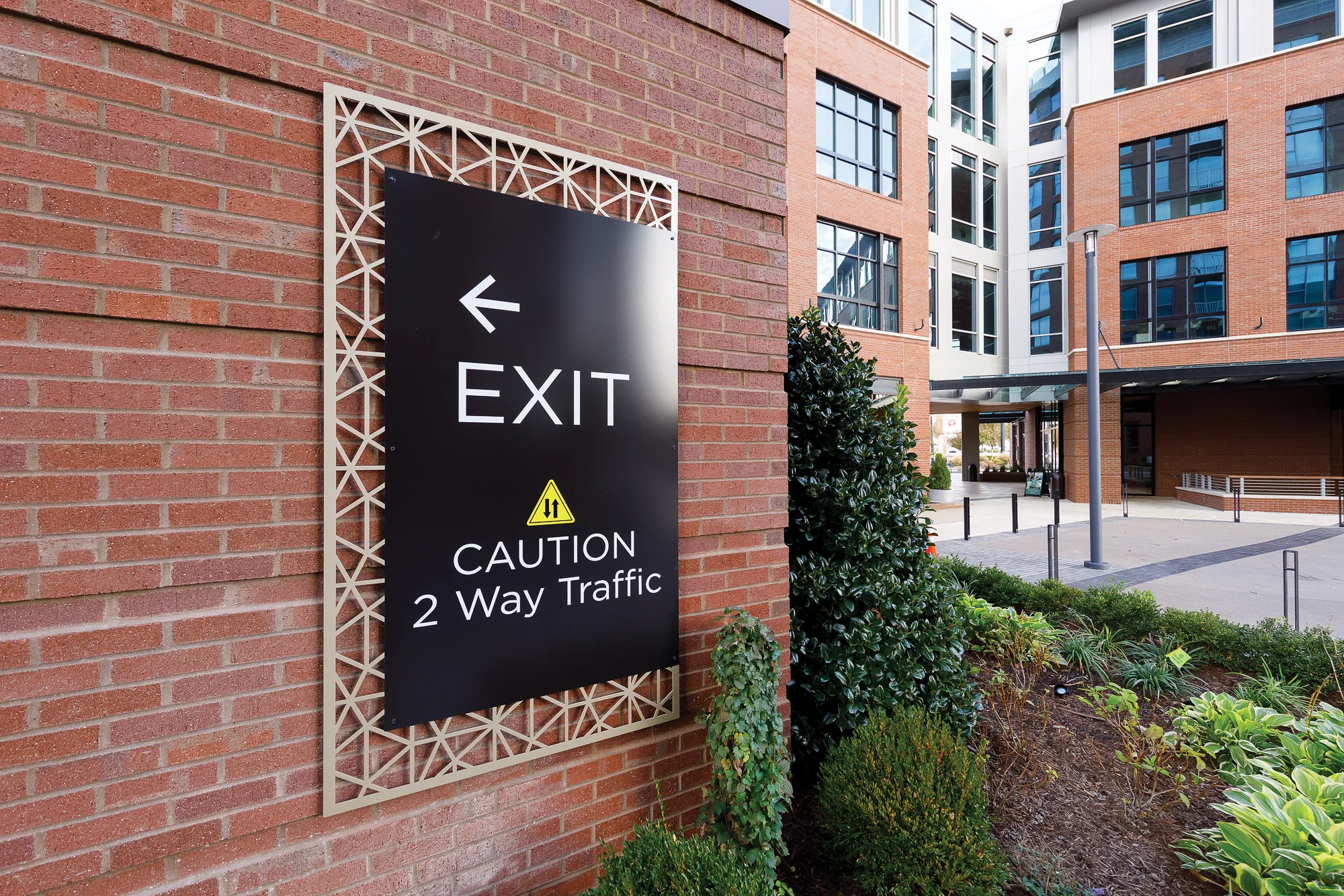 Vertis-Green-Hills_wayfinding-signage_Exit-2-way traffic